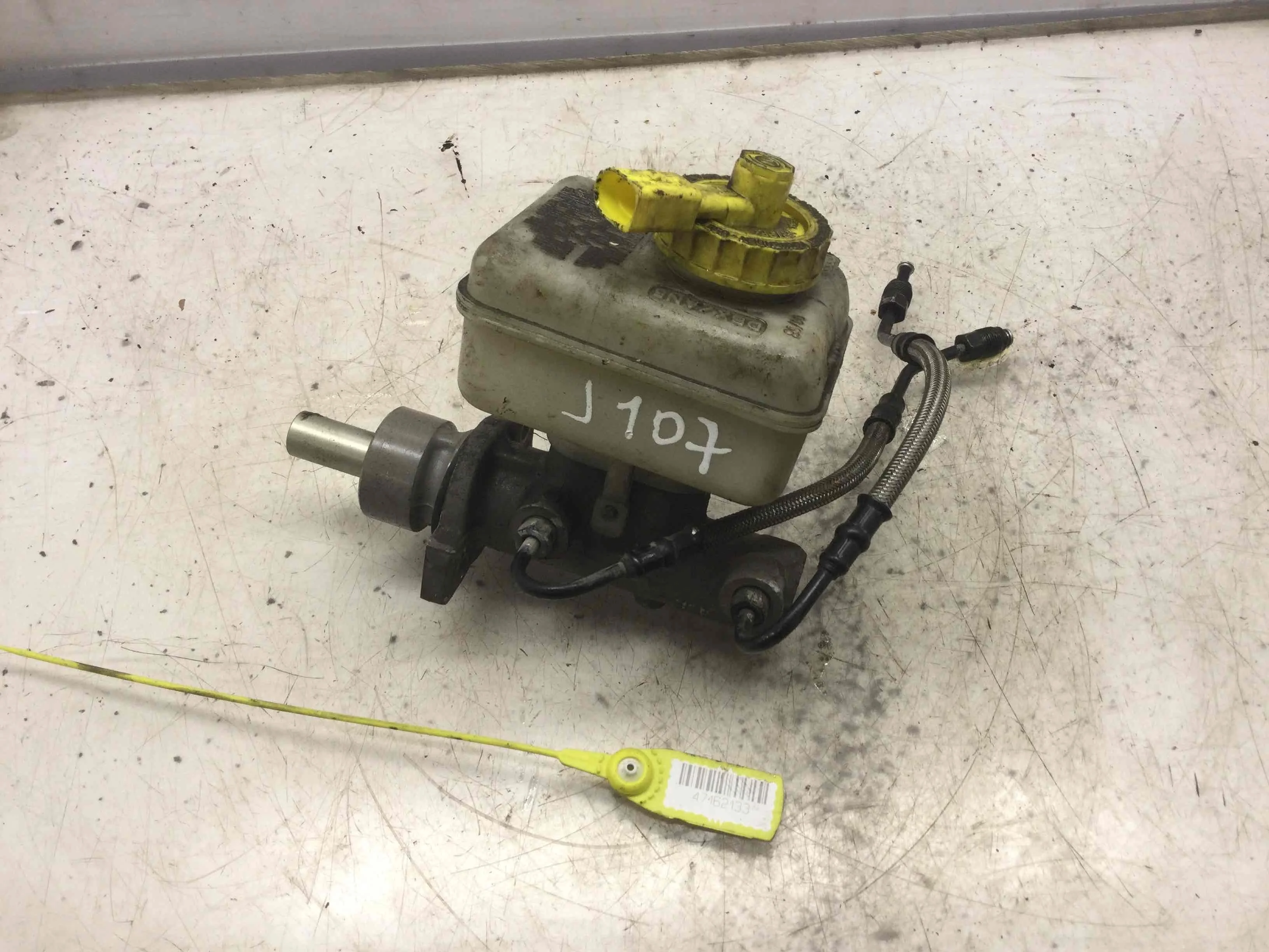 Цилиндр тормозной главный Volkswagen Golf 4 поколение (1997-2004) бензин 1.6  Механика Х/б