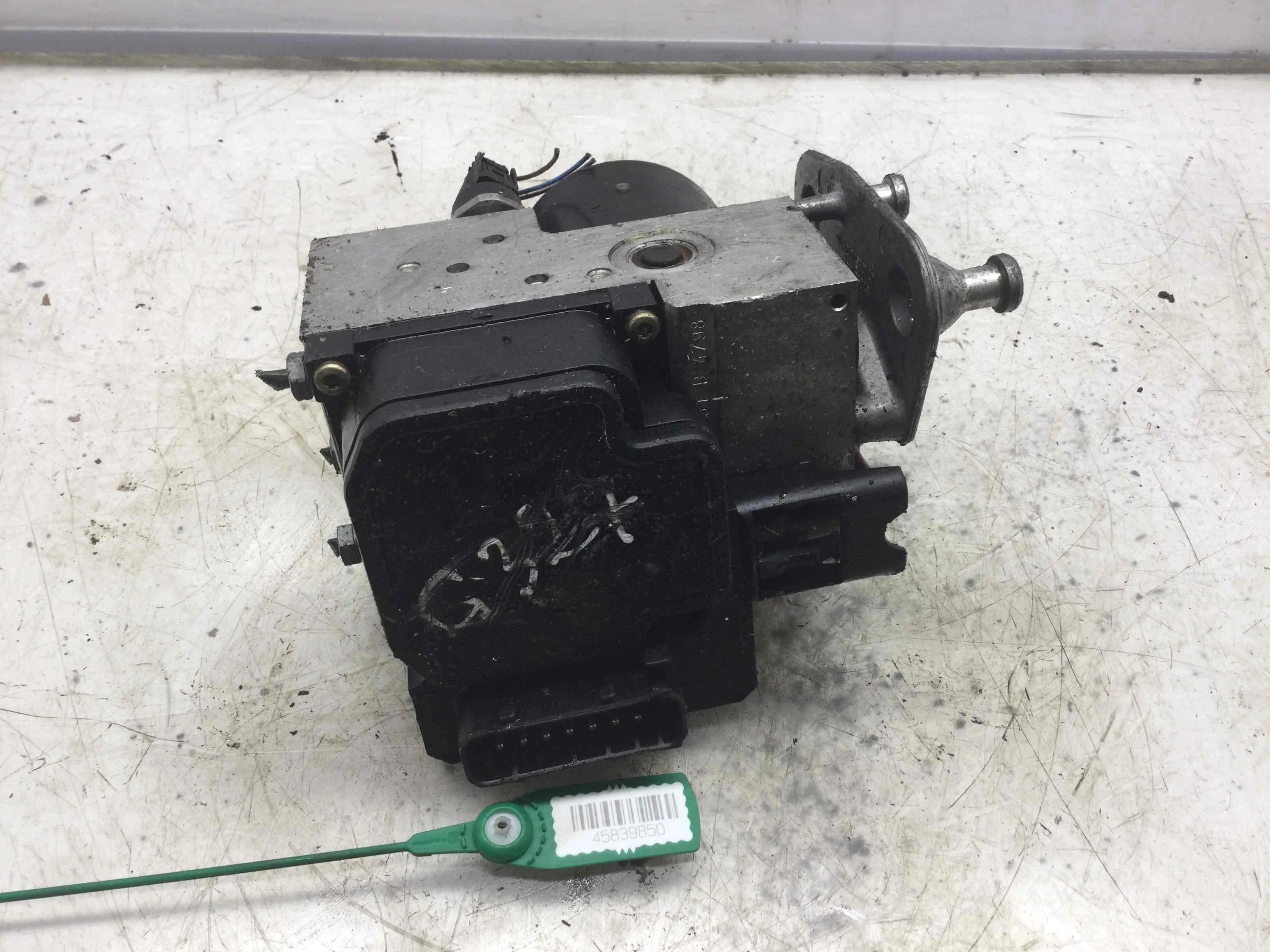 Блок ABS Mercedes E-klasse E-klasse (W210) 1995 - 2003 дизель 2.7  Автомат Седан