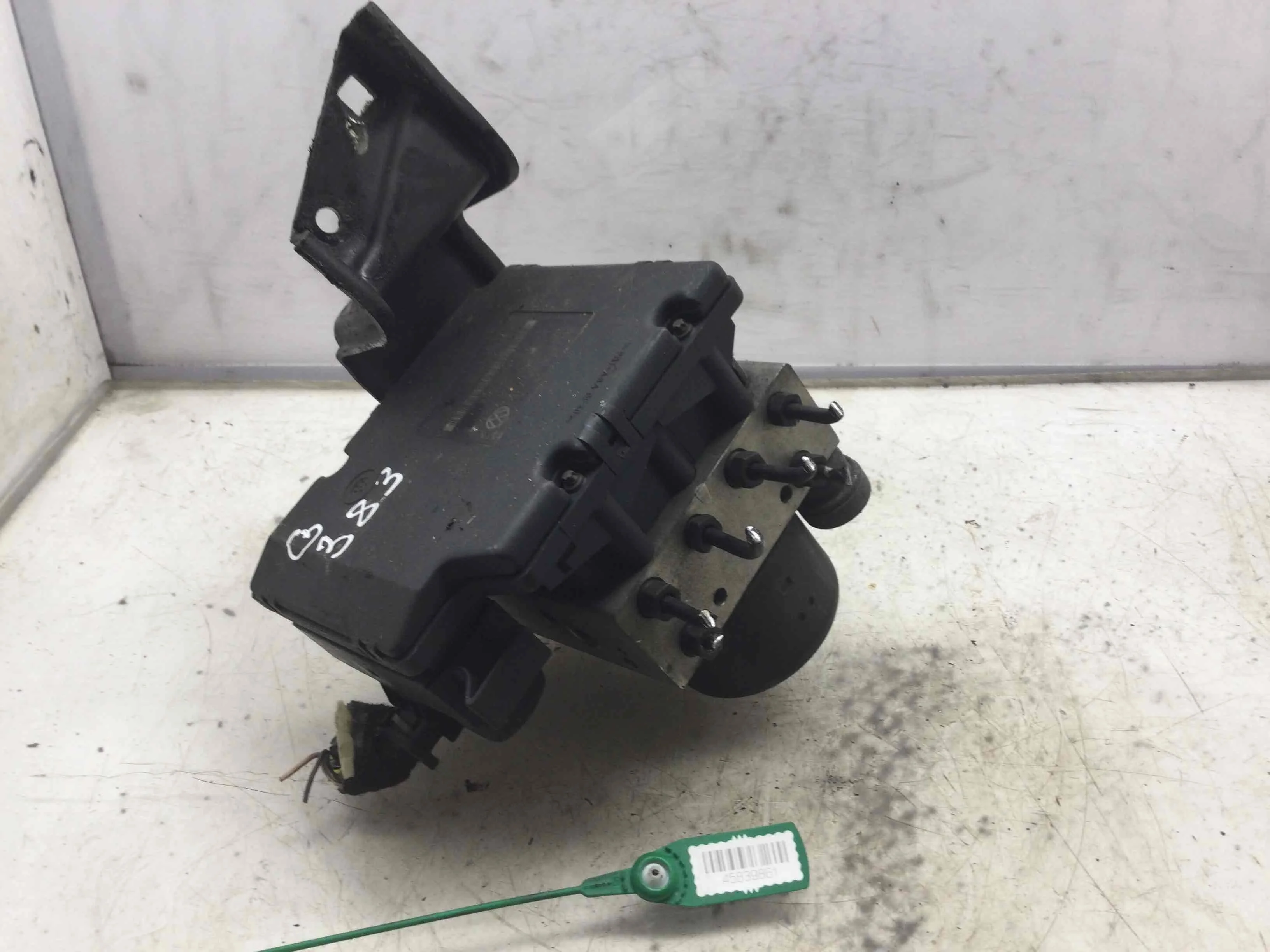 Блок ABS Volkswagen Beetle A4 (1997-2005) бензин 2.0  Механика Х/б