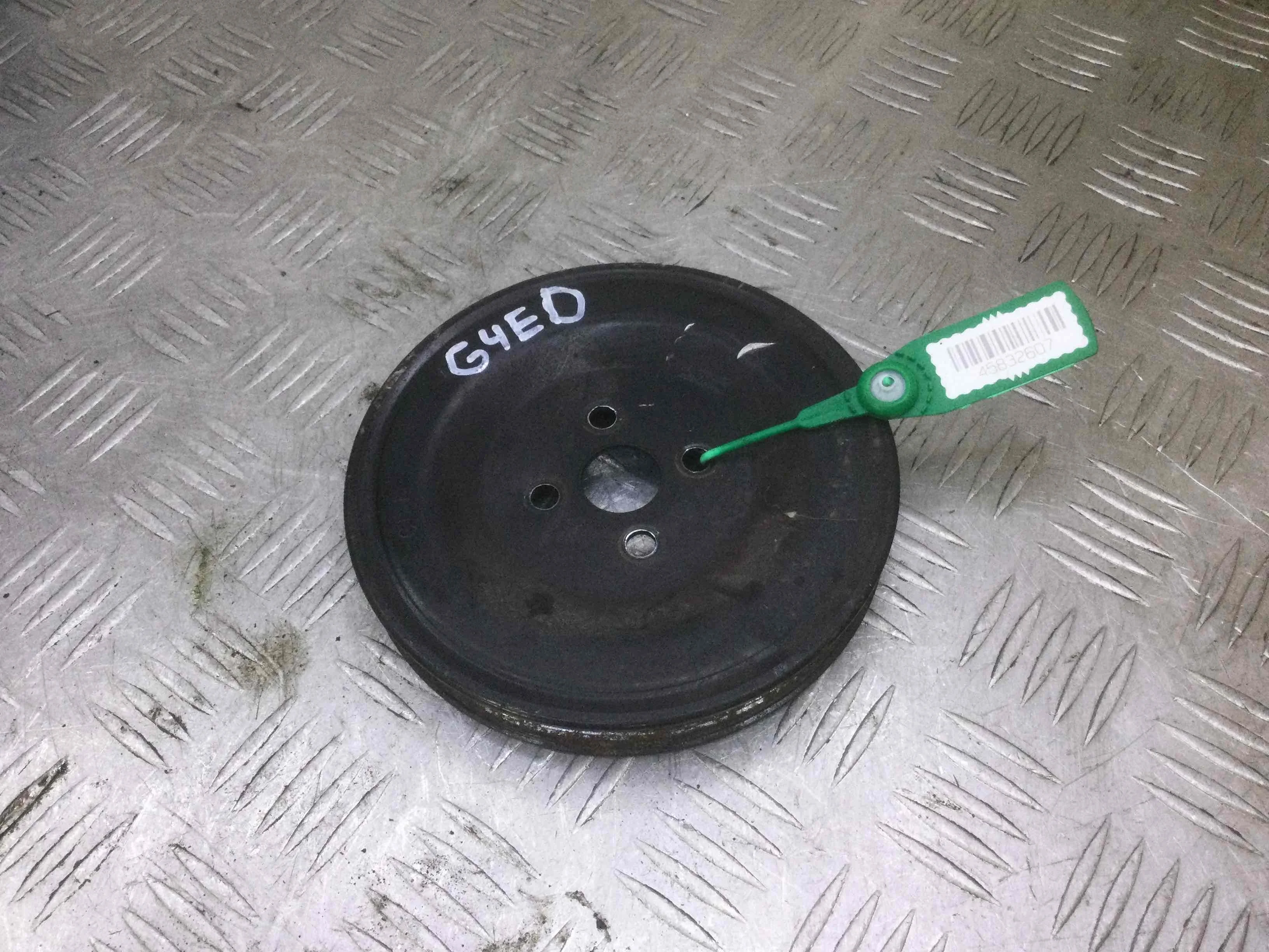 Шкив помпы Hyundai Coupe GK (2002-2005) бензин 1.6 i Механика Х/б