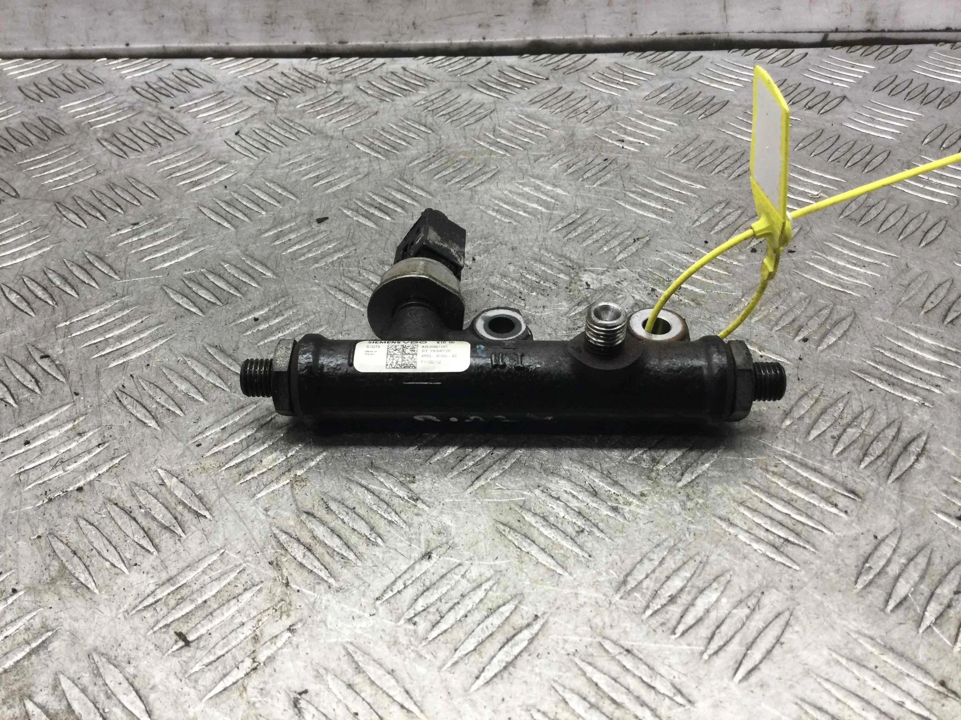 Топливная рампа Jaguar XF X250 (2007-2011) дизель 2.7 TDI Автомат Седан