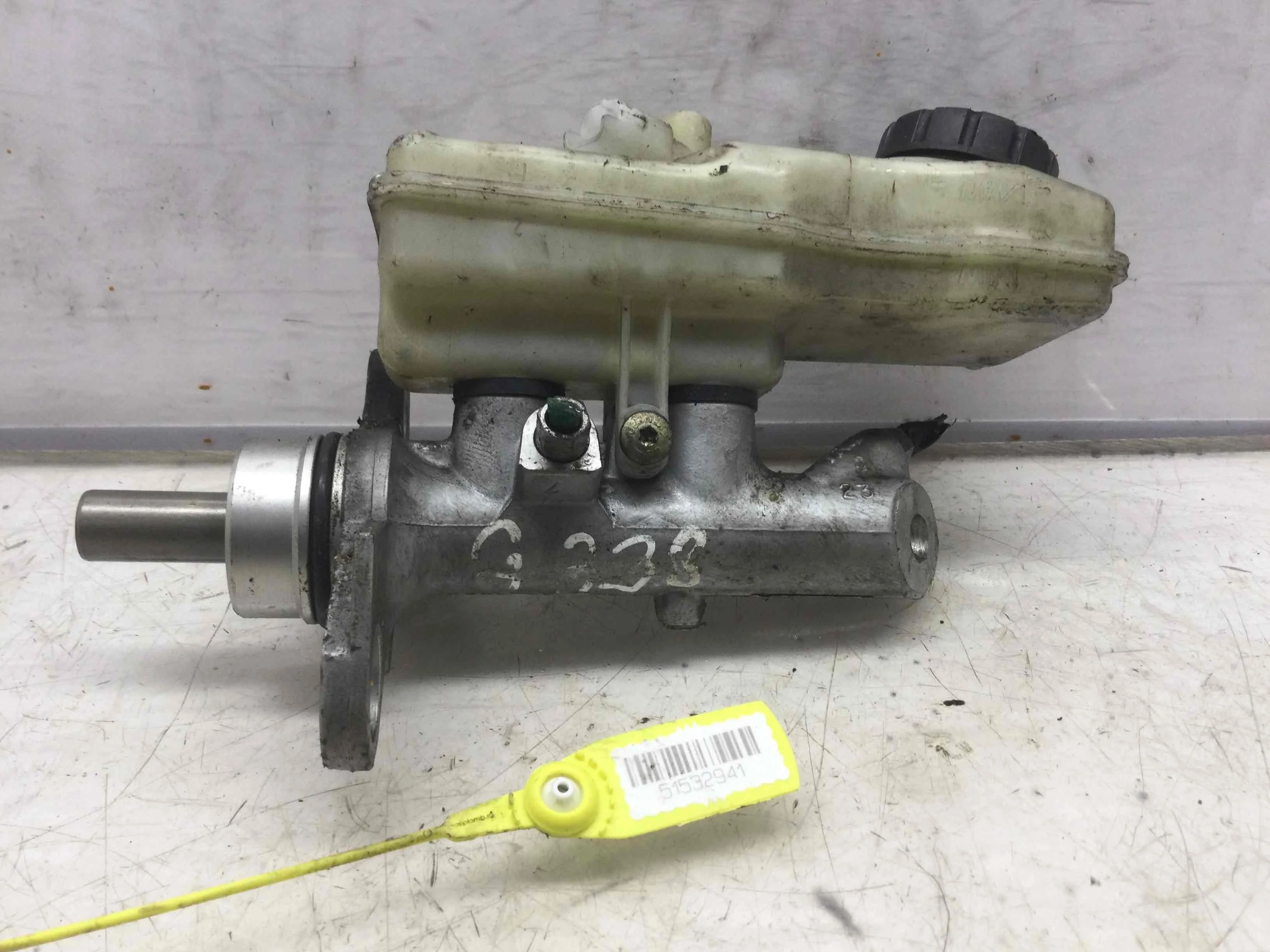 Цилиндр тормозной главный Renault Scenic 2 поколение (2003-2006) бензин 1.6  Механика Минивэн