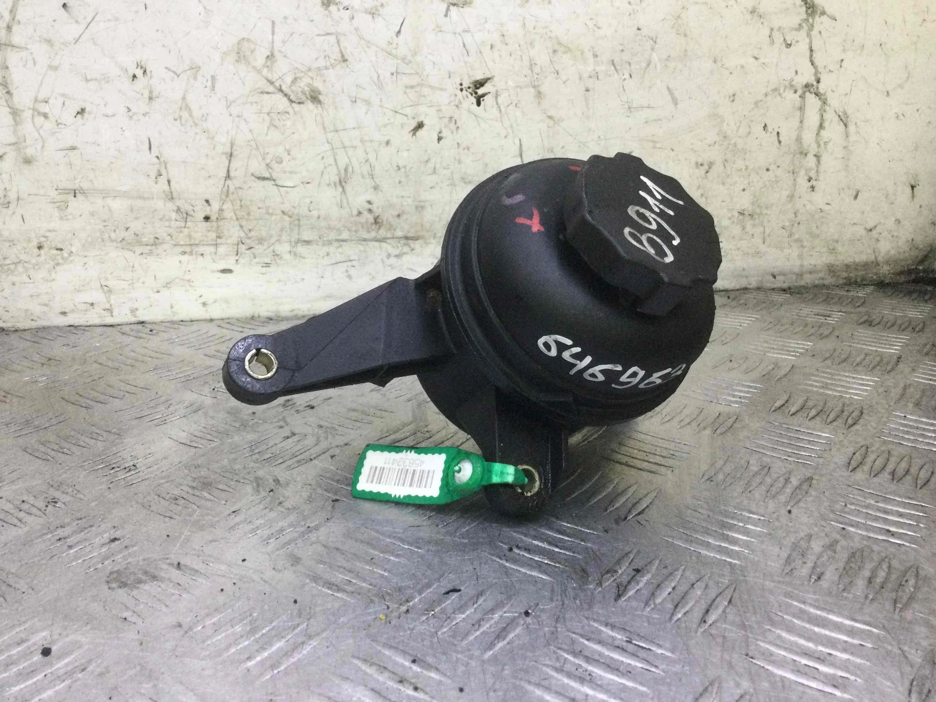 Бачок гидроусилителя Mercedes C-klasse W203/S203/CL203 [рестайлинг] (2004-2007) дизель 2.2 CDI Автомат Седан