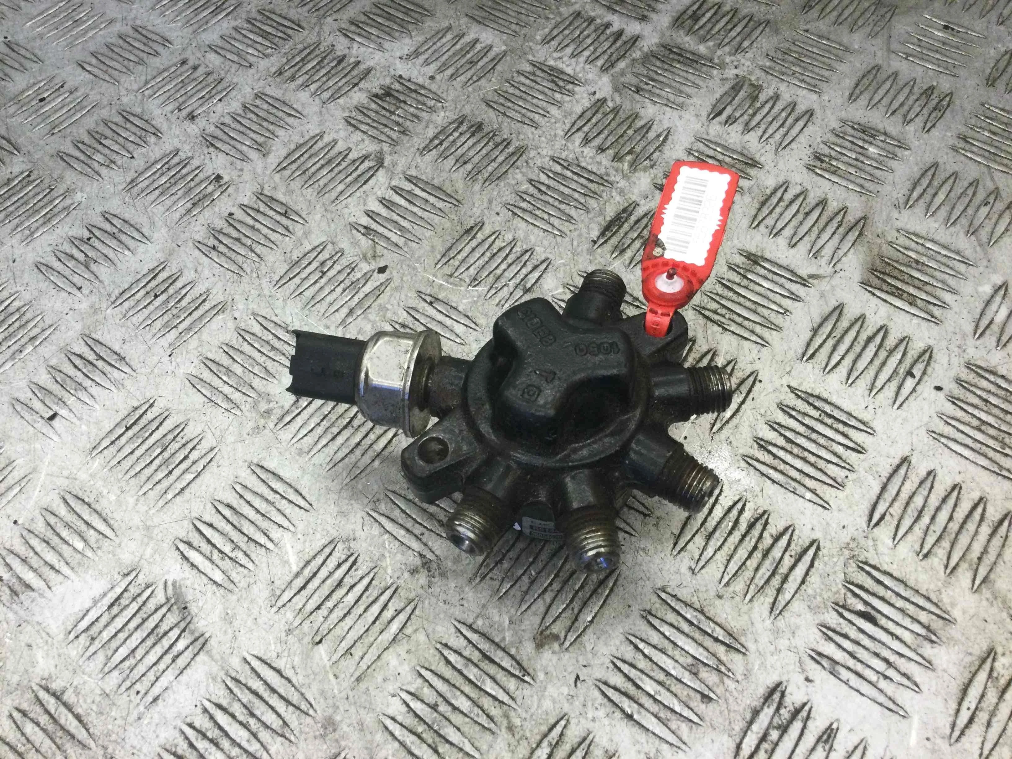 Топливная рампа Ford Transit Connect 1 поколение (2002-2009) дизель 1.8 TDCi Механика Х/б