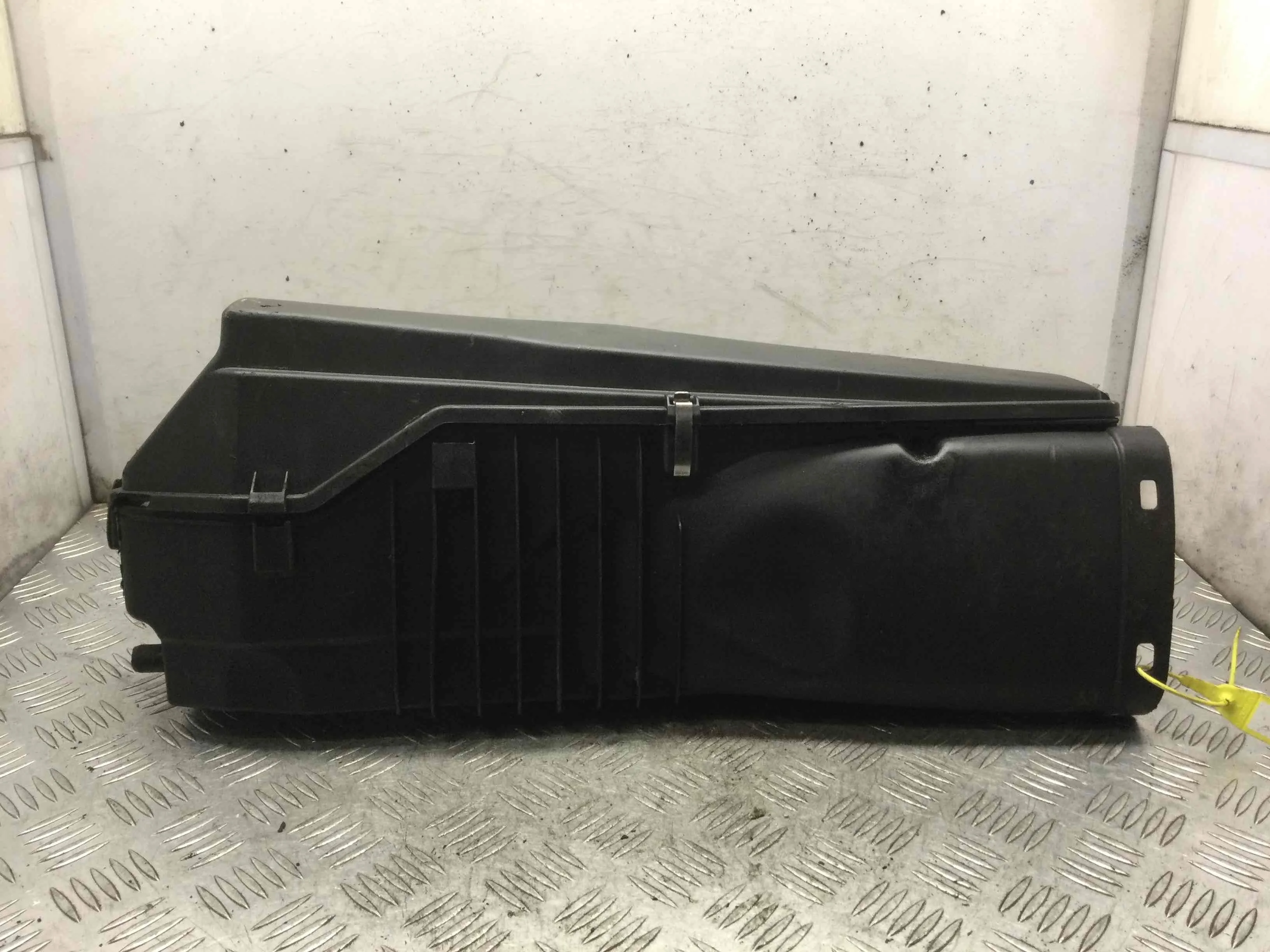 Корпус воздушного фильтра Mercedes C-klasse W203/S203/CL203 (2000-2004) дизель 2.2 CDI Автомат Седан