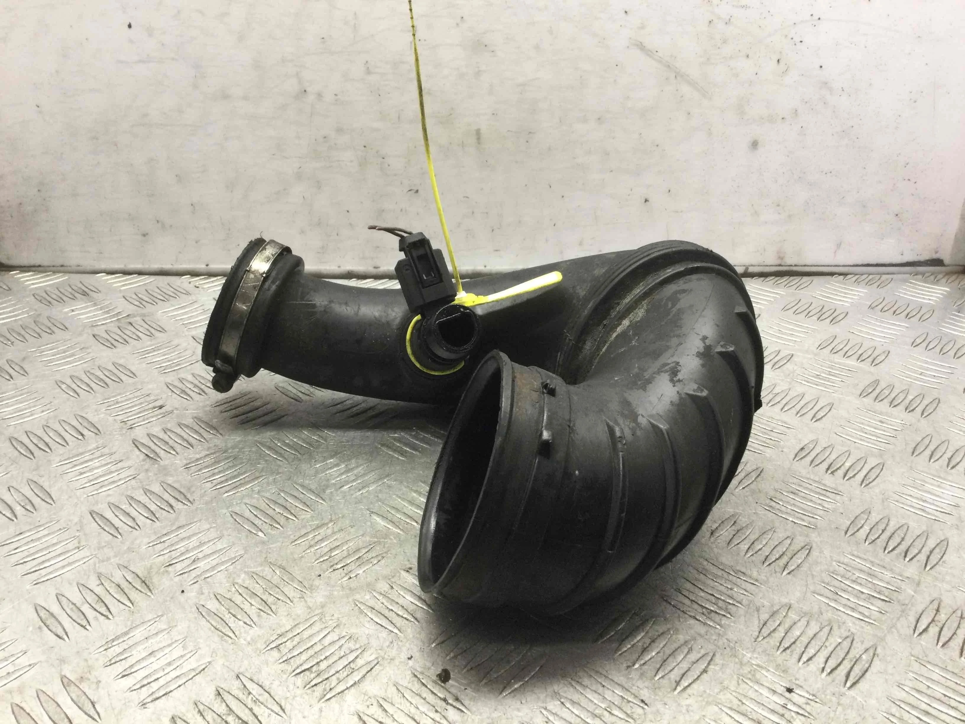 Патрубок воздушного фильтра Mercedes C-klasse W203/S203/CL203 (2000-2004) дизель 2.2 CDI Автомат Седан