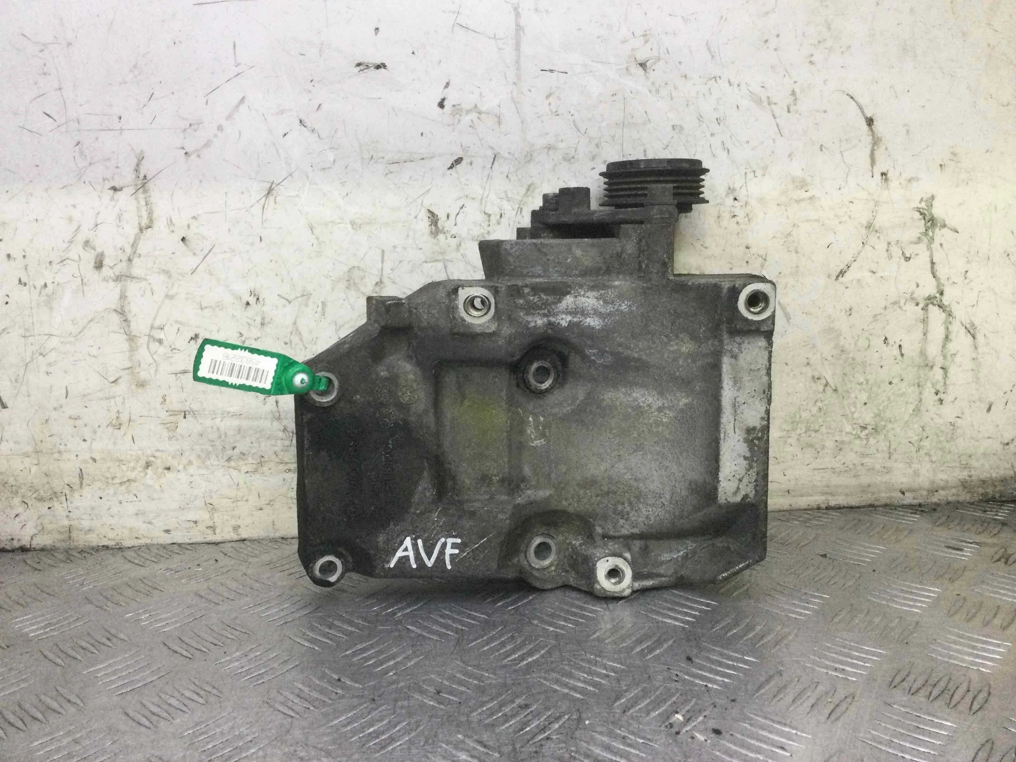 Кронштейн генератора Volkswagen Passat B5+ [рестайлинг] (2000-2005) дизель 1.9 TDI Автомат Универсал