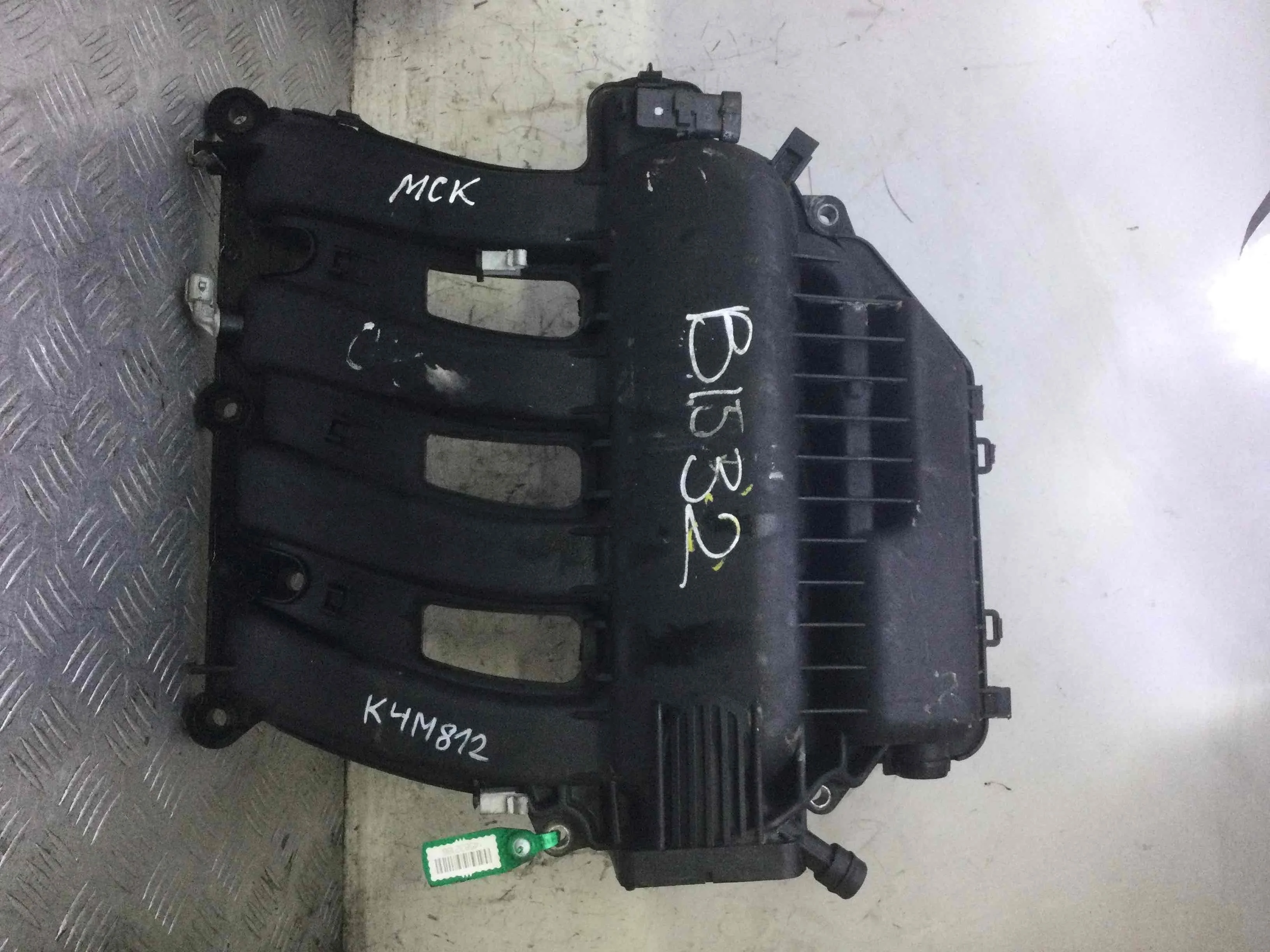 Коллектор впускной Renault Megane 2 поколение [рестайлинг] (2006-2009) бензин 2.0 i Автомат Х/б