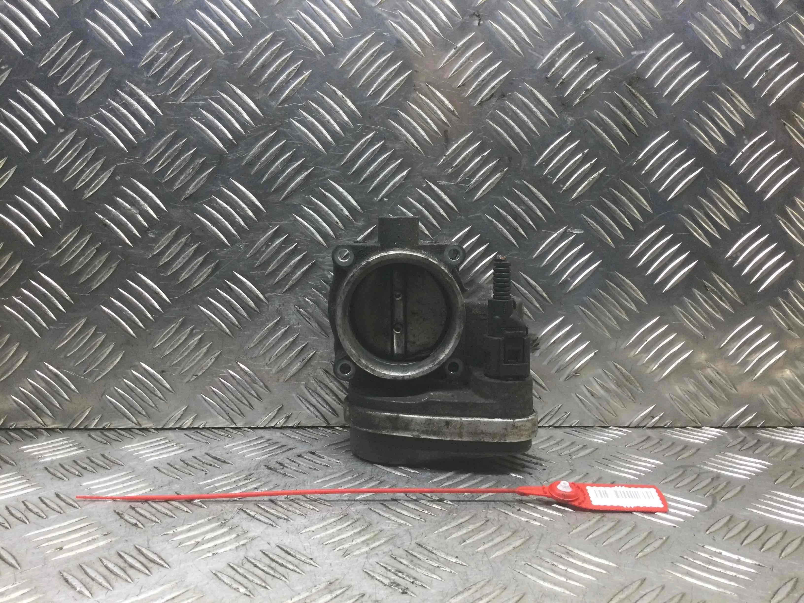 Заслонка дроссельная BMW 3-Series 3-Series E90/E91/E92/E93 2005 - 2010 бензин 1.6  Механика Седан