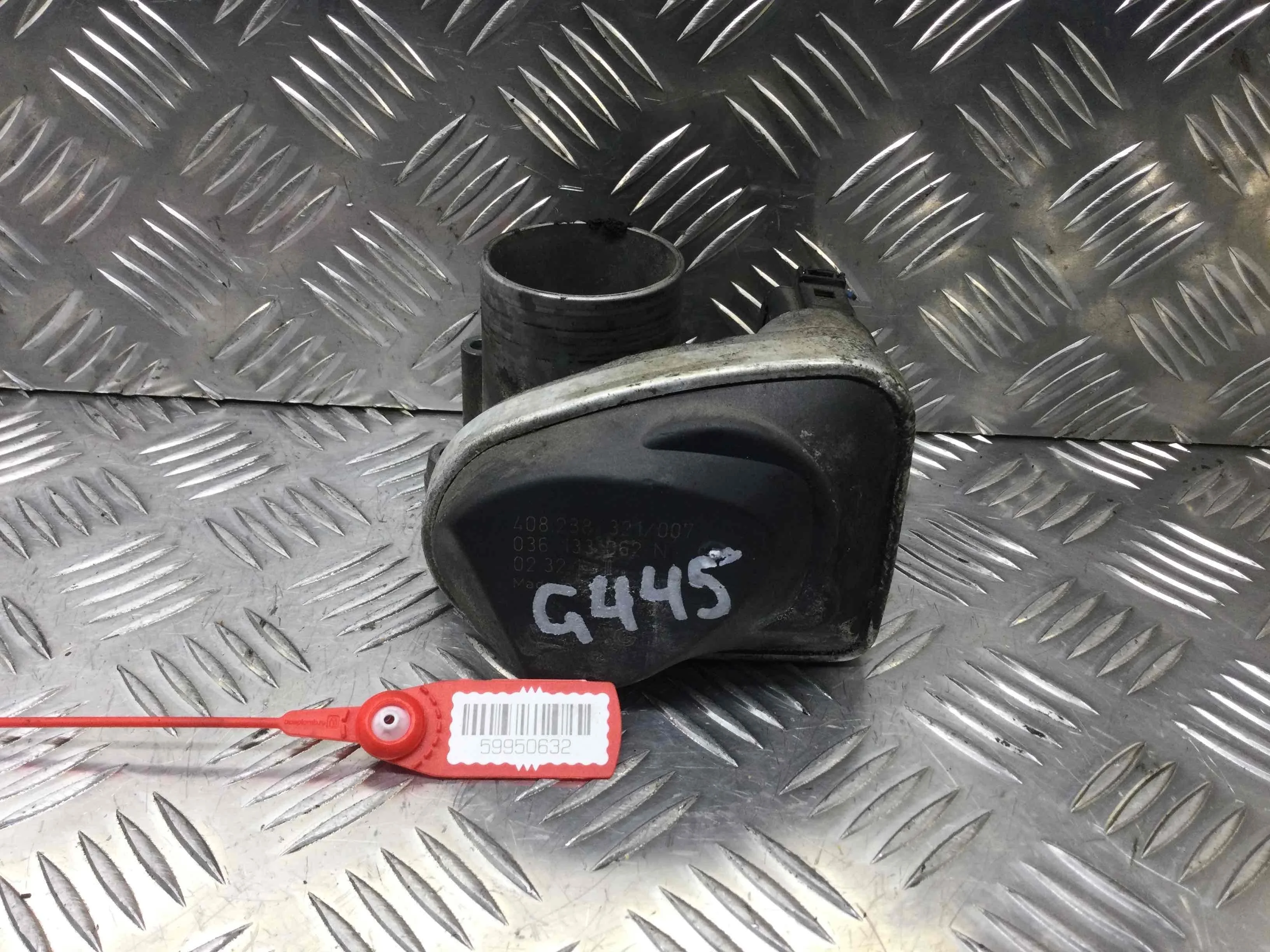 Заслонка дроссельная Volkswagen Polo 4 поколение (2001-2005) бензин 1.4  Механика Х/б