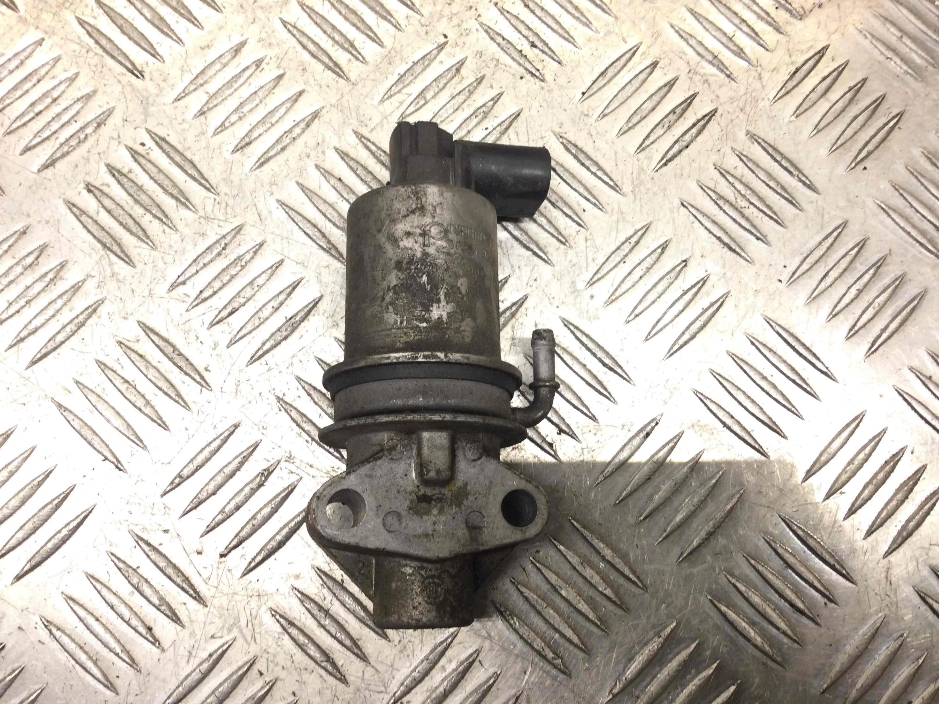 Клапан EGR Volkswagen Golf 4 поколение (1997-2004) бензин 1.6  Механика Х/б