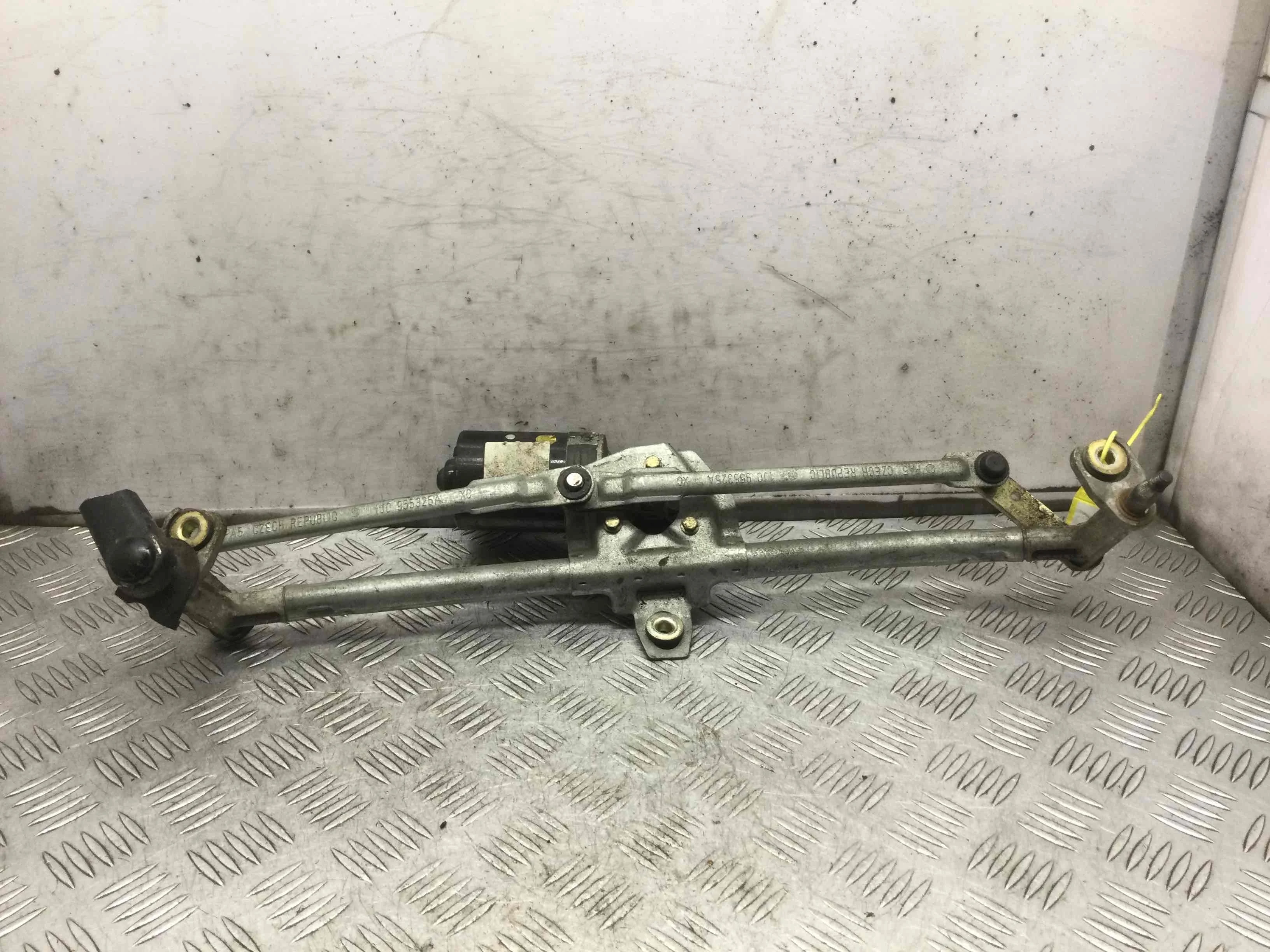 Механизм стеклоочистителя (трапеция дворников) Audi A3 8L (1996-2000) бензин 1.6  Механика Х/б