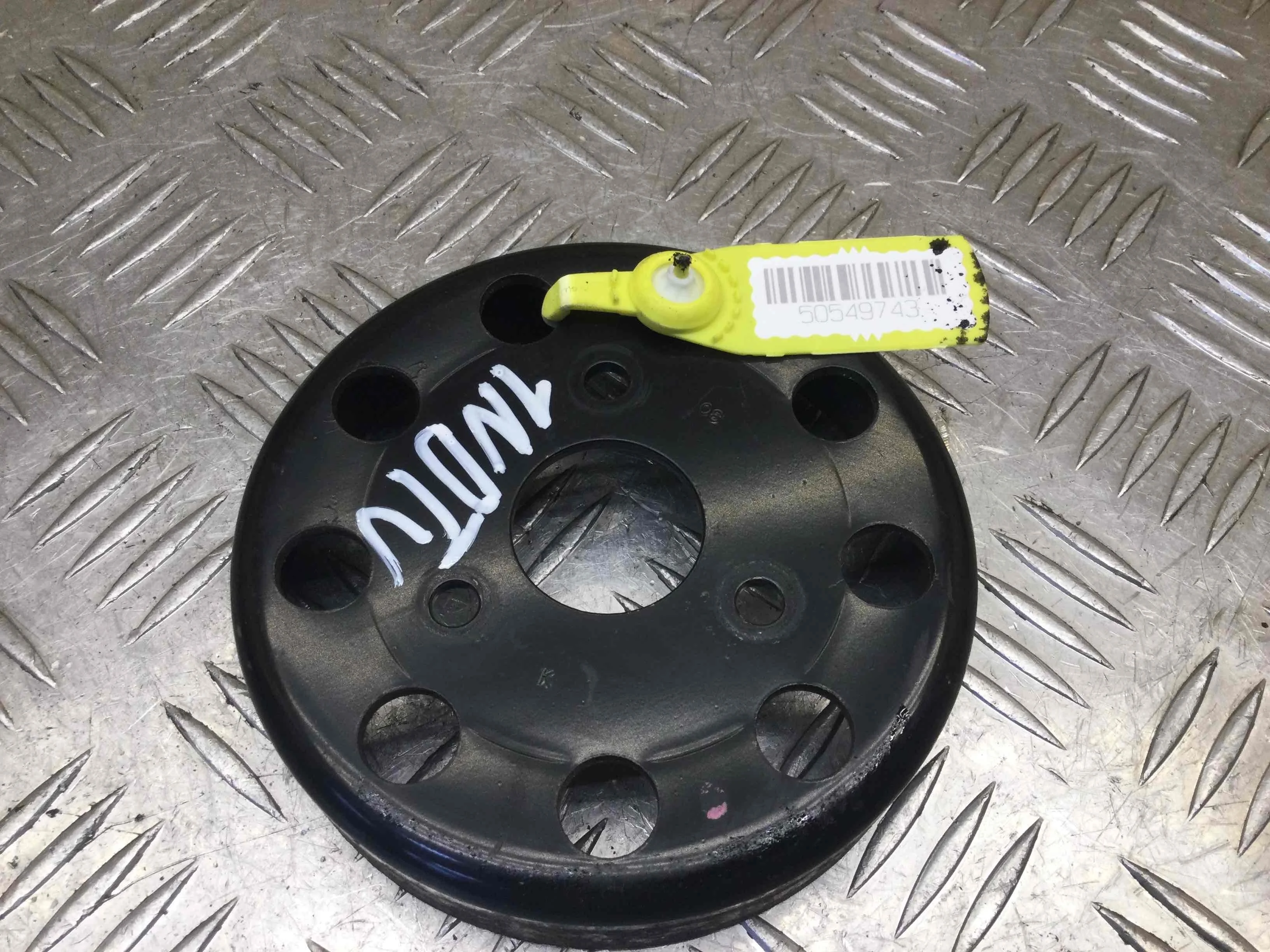 Шкив помпы Toyota Yaris P1 (1999-2003) дизель 1.4 DTI Механика Х/б