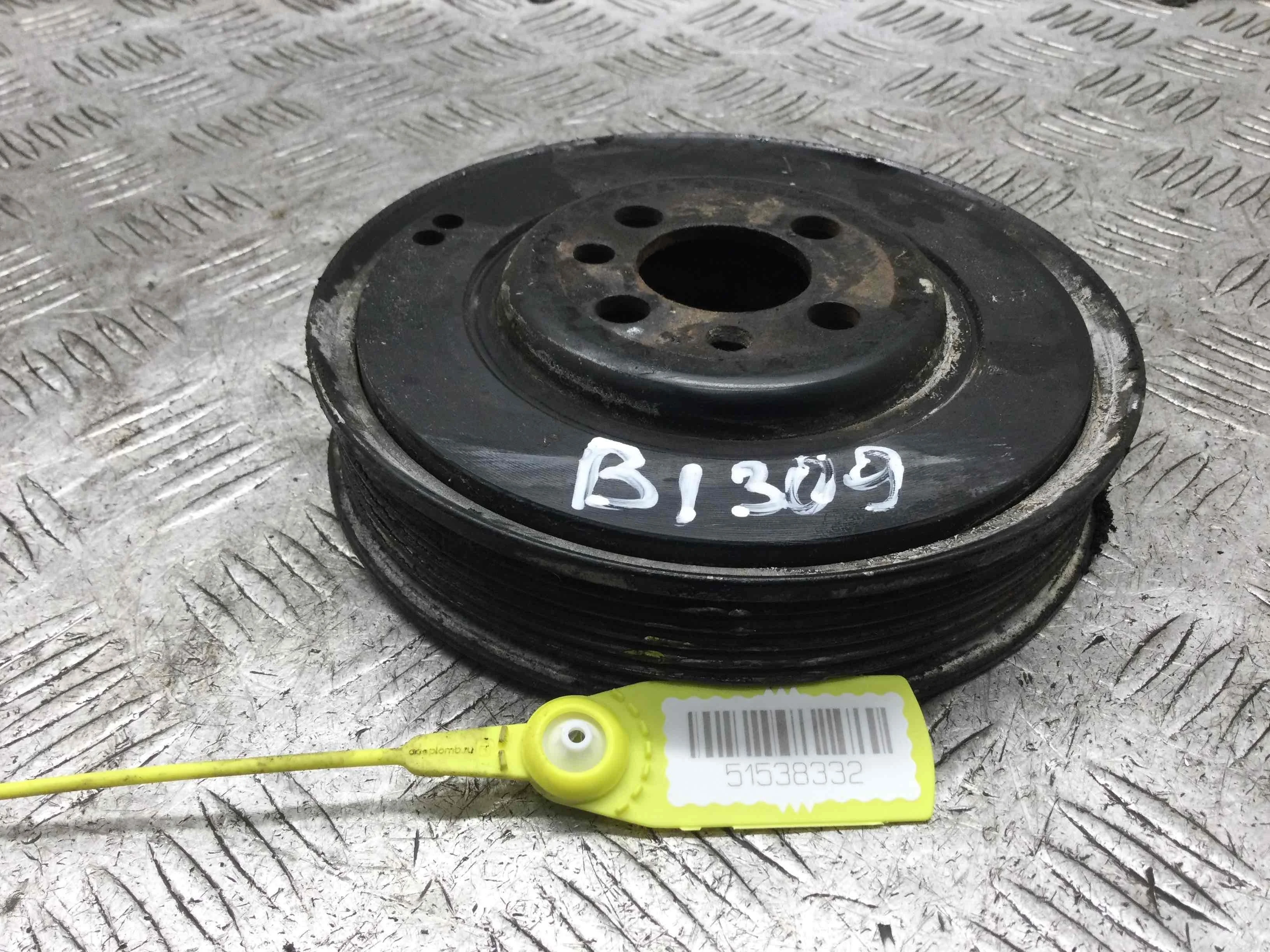 Шкив коленвала Volkswagen Golf 4 поколение (1997-2004) бензин 2.0  Механика Х/б