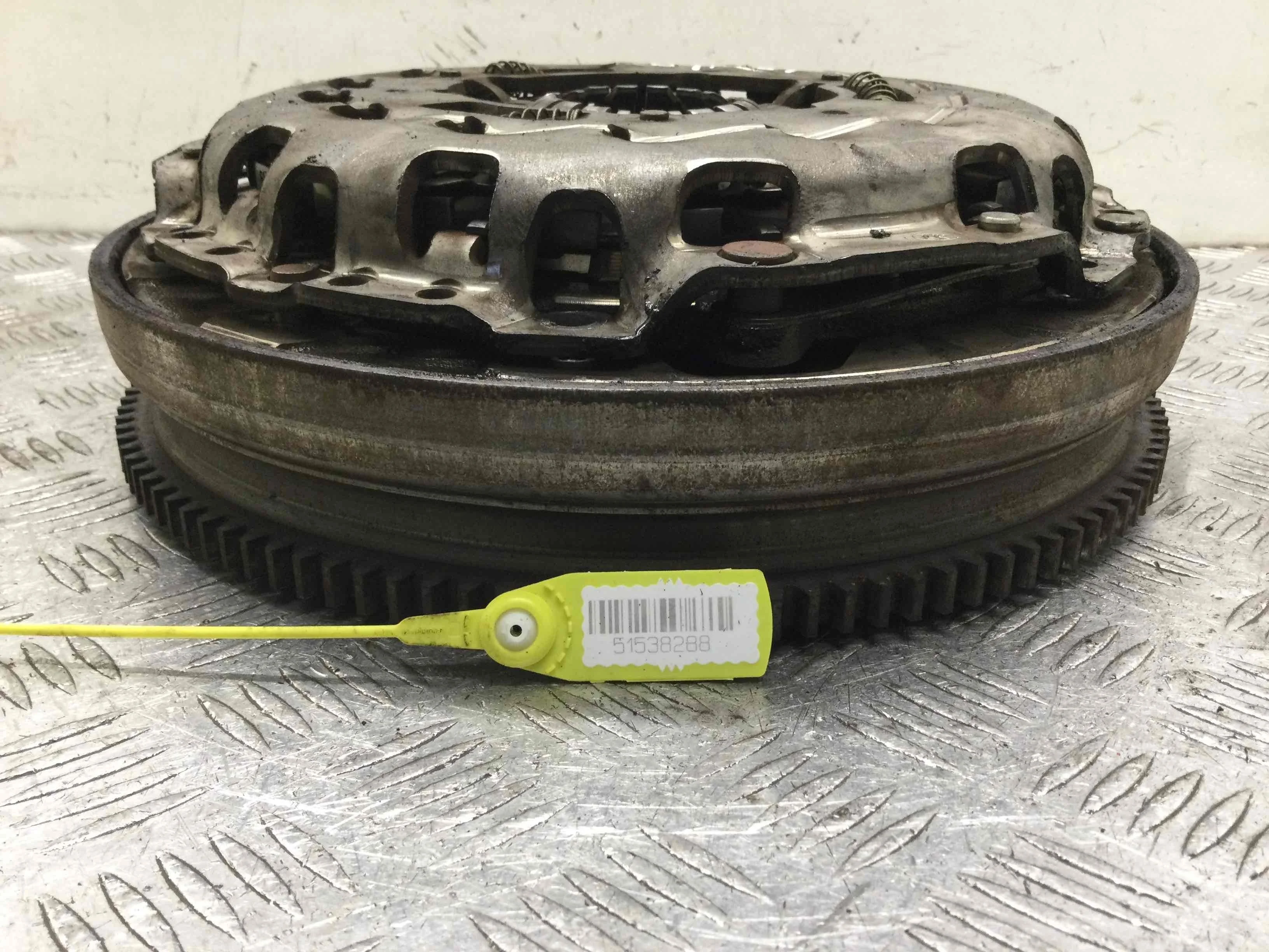 Маховик BMW 1-Series E87/E81/E82/E88 [рестайлинг] (2007-2011) дизель 2.0  Механика Седан