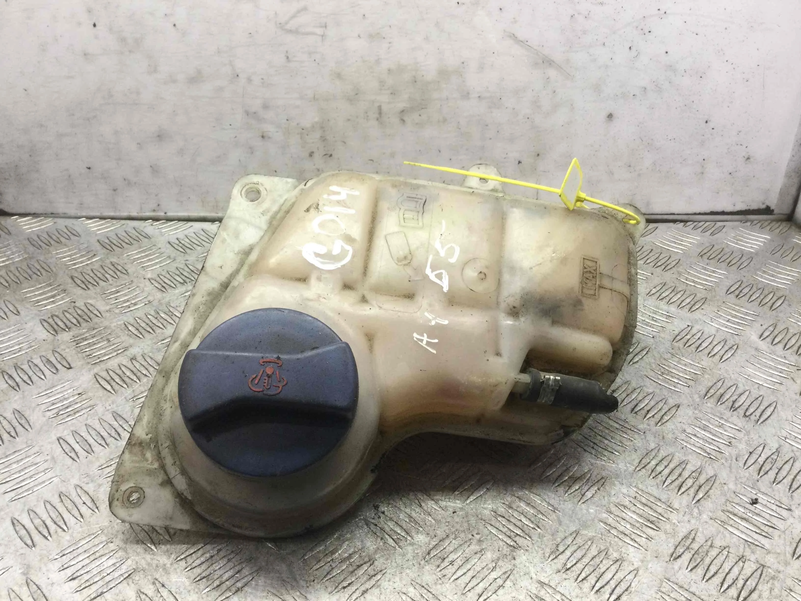 Бачок расширительный Audi A4 B5 (1994-1999) бензин 1.8 i Механика Универсал