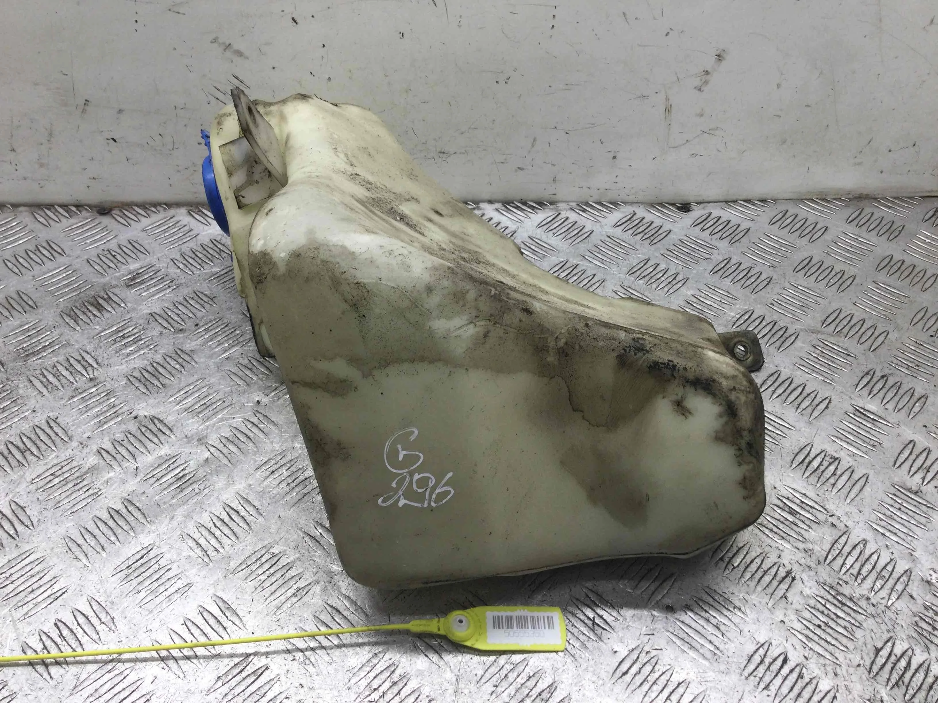 Бачок омывателя Audi A6 C5/4B (1997-2004) бензин 1.6 i Механика Седан