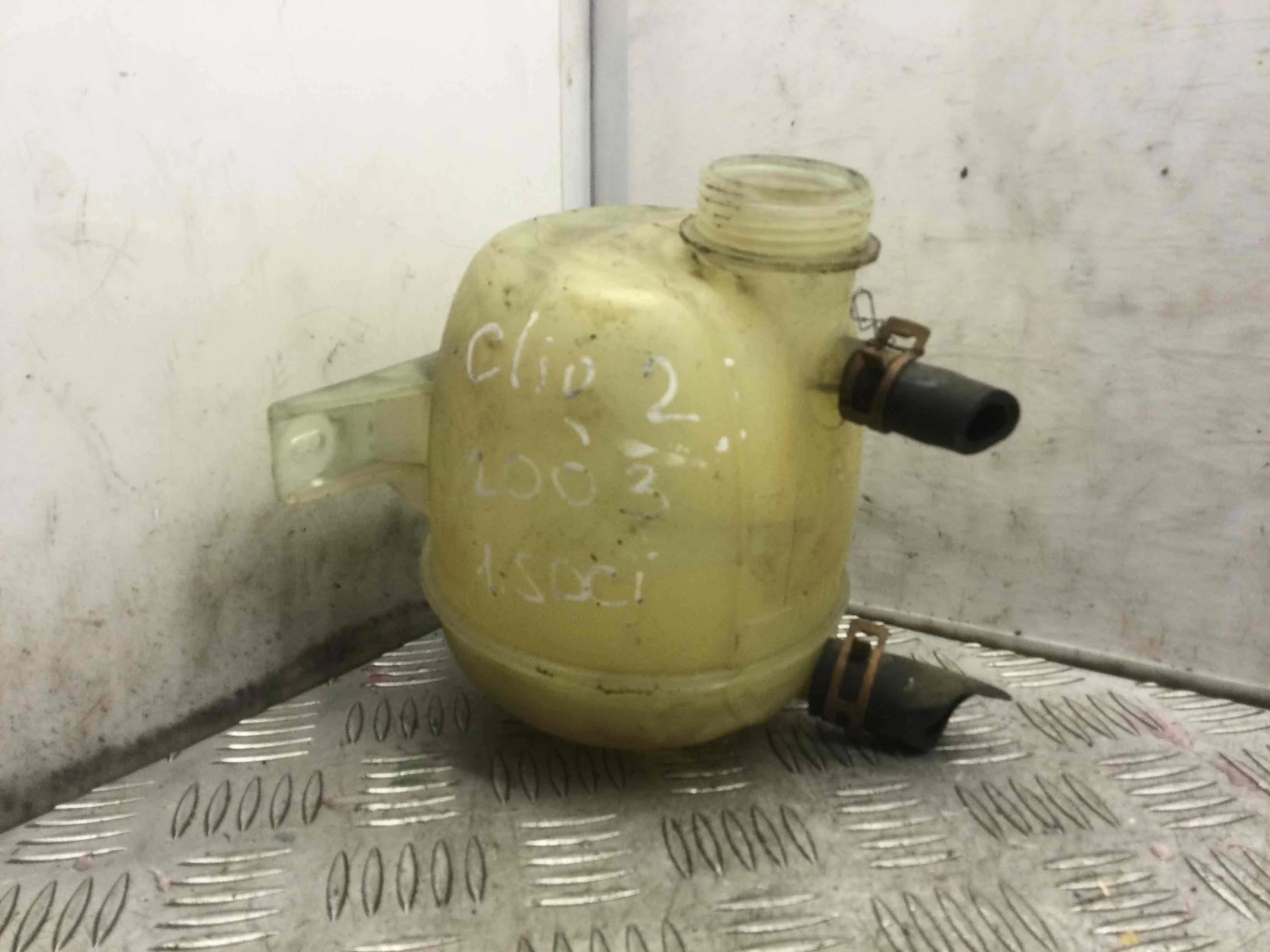 Бачок расширительный Renault Clio 2 поколение [рестайлинг] (2001-2005) дизель 1.5 dCI Механика Х/б