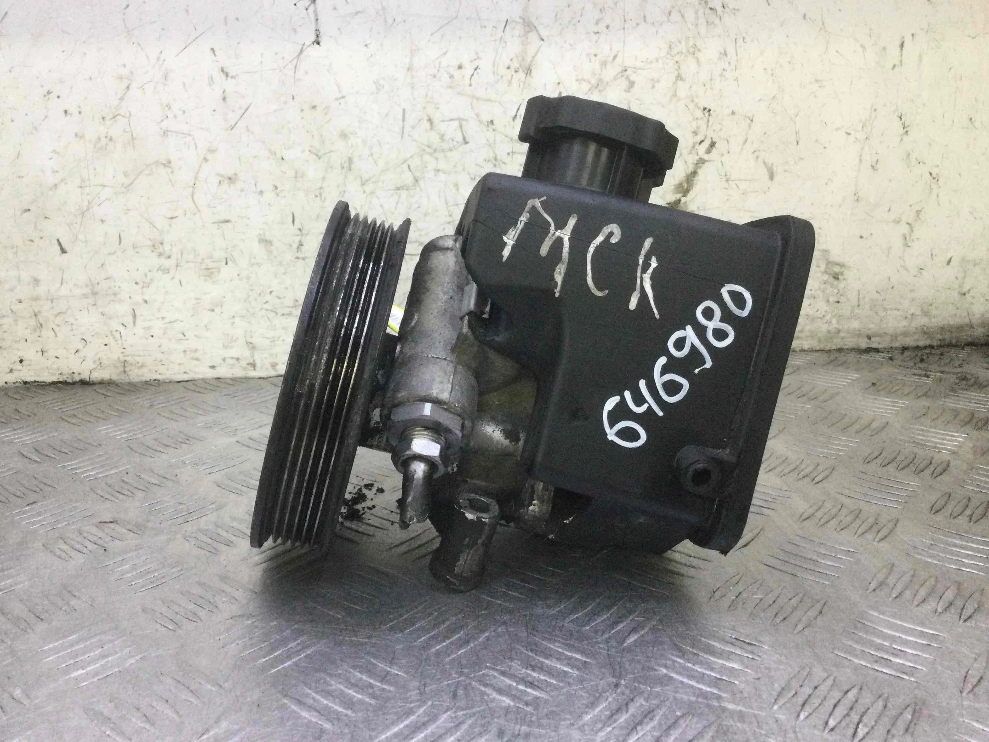 Насос гидроусилителя руля Mercedes Vito W639 (2003-2010) дизель 2.2 CDI Механика