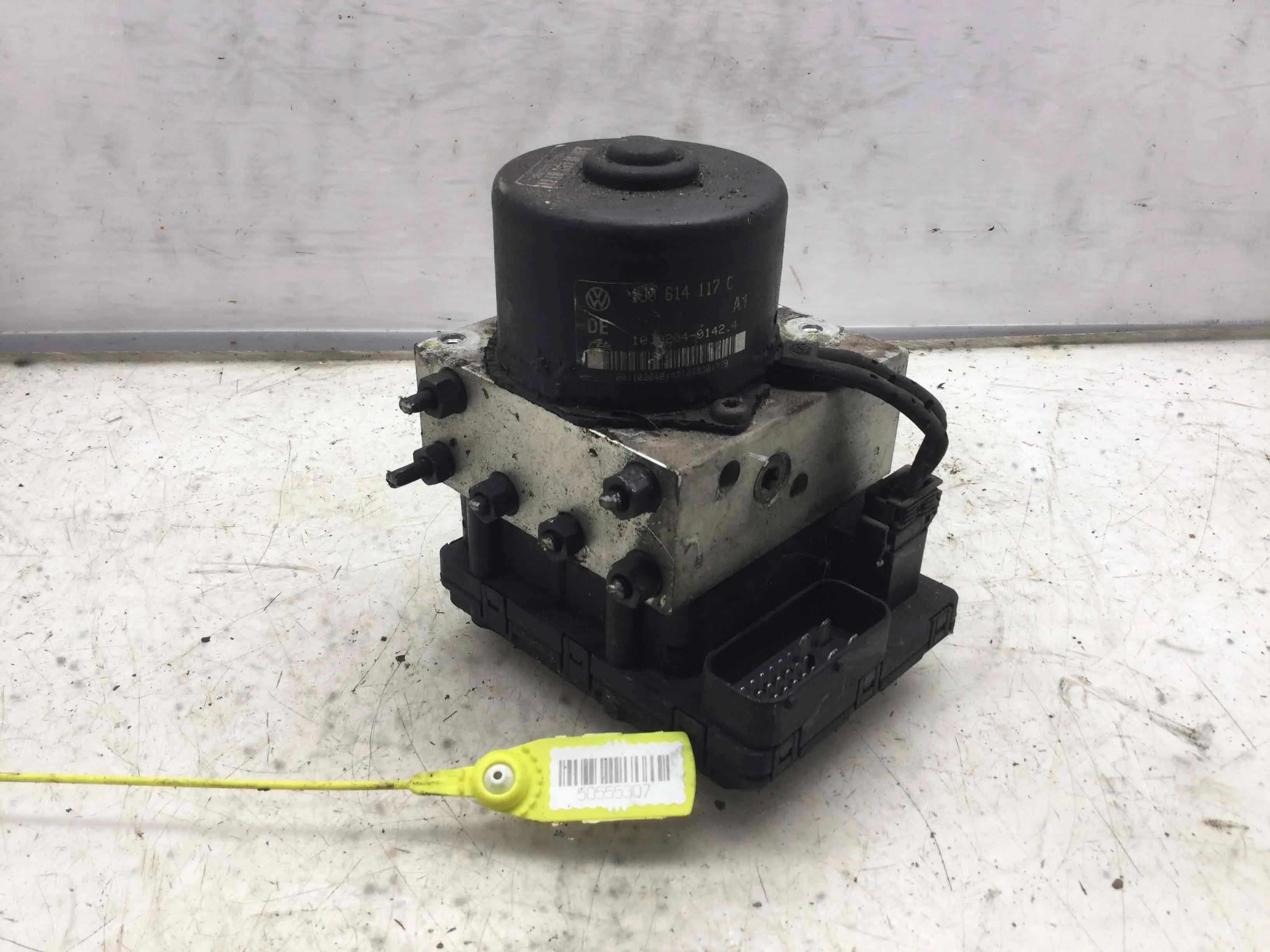 Блок ABS Volkswagen Golf 4 поколение (1997-2004) бензин 1.4 i Механика Х/б