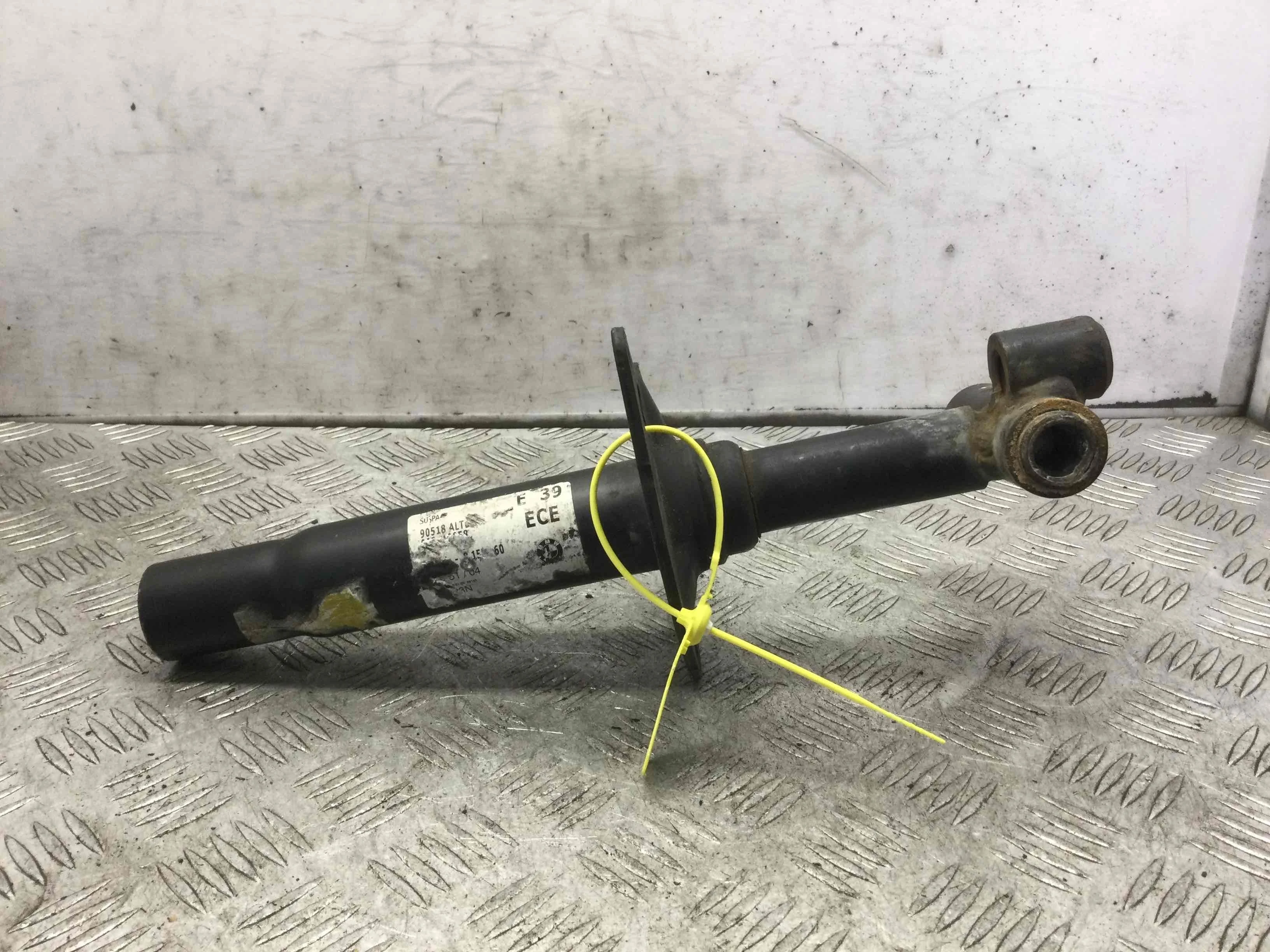 Отбойник бампера переднего BMW 3-Series 3-Series E46 1998 - 2006 дизель 2.0  Механика Седан