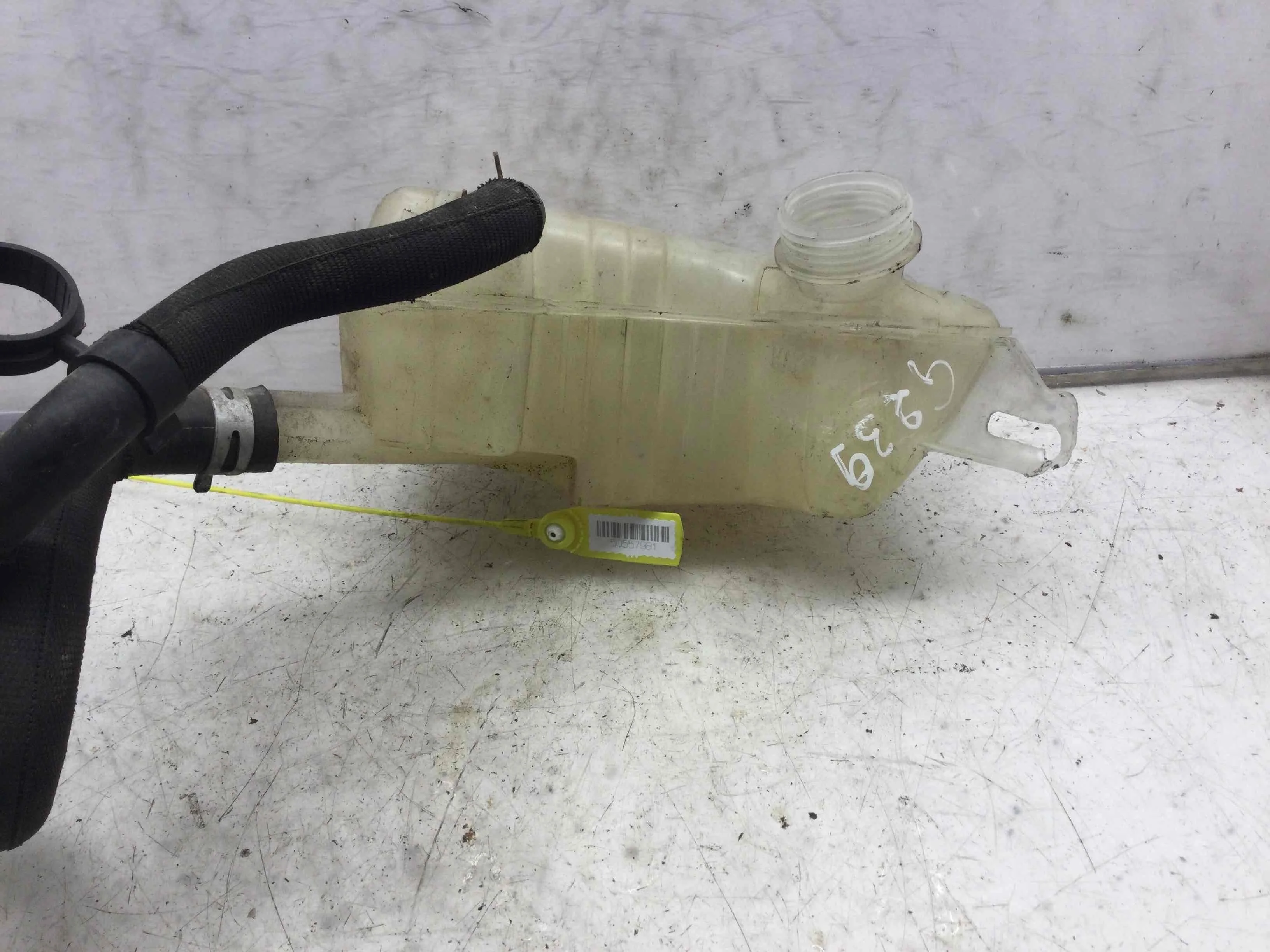 Бачок расширительный Renault Scenic 2 поколение (2003-2006) дизель 2.0 dCI Механика Х/б