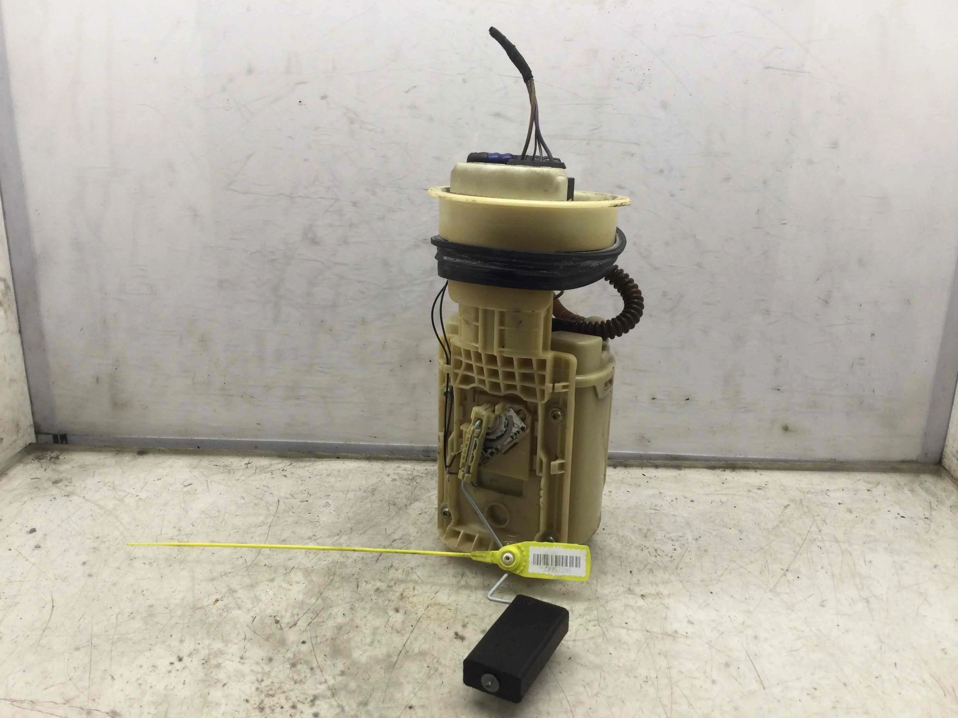 Насос топливный Volkswagen Golf 4 поколение (1997-2004) бензин 1.4  Механика Х/б