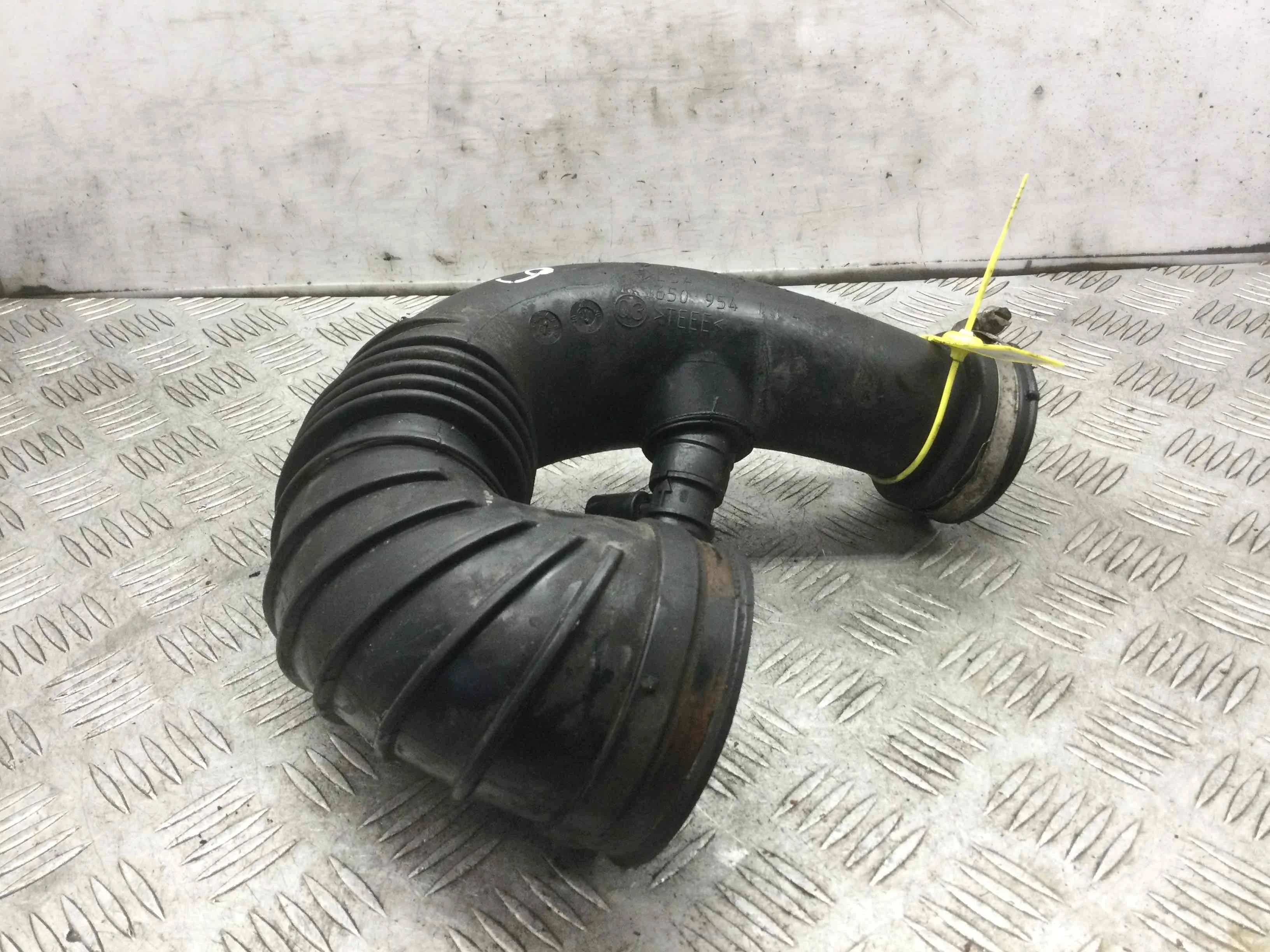 Патрубок воздушного фильтра Mercedes C-klasse W203/S203/CL203 (2000-2004) дизель 2.2  Автомат Седан