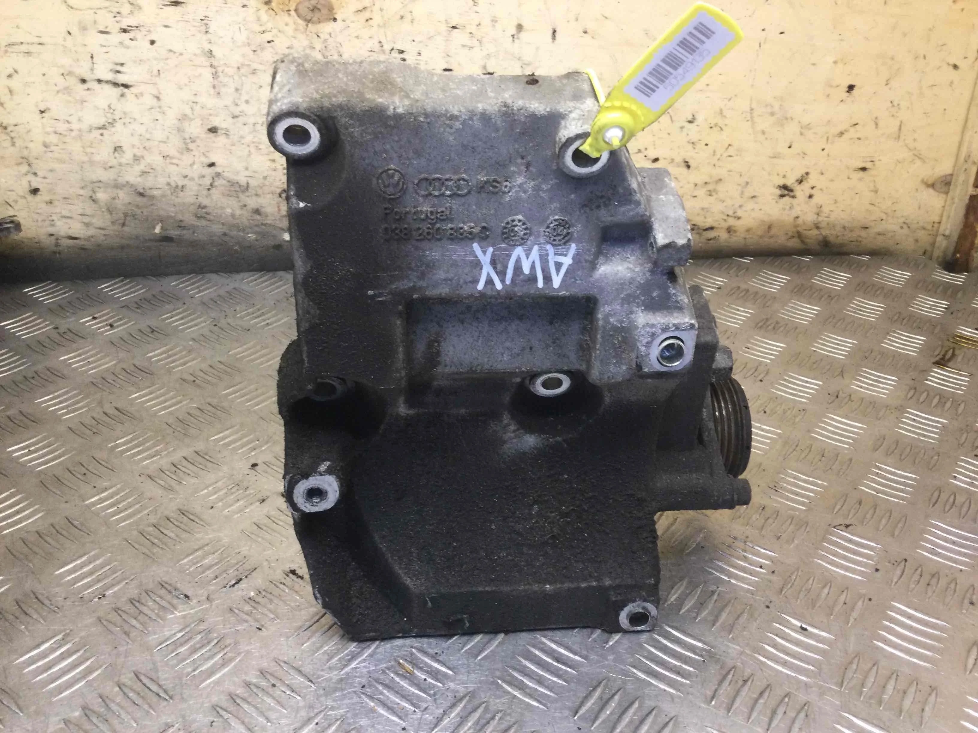 Кронштейн компрессора кондиционера Volkswagen Passat B5+ [рестайлинг] (2000-2005) дизель 1.9 TDI Механика Седан