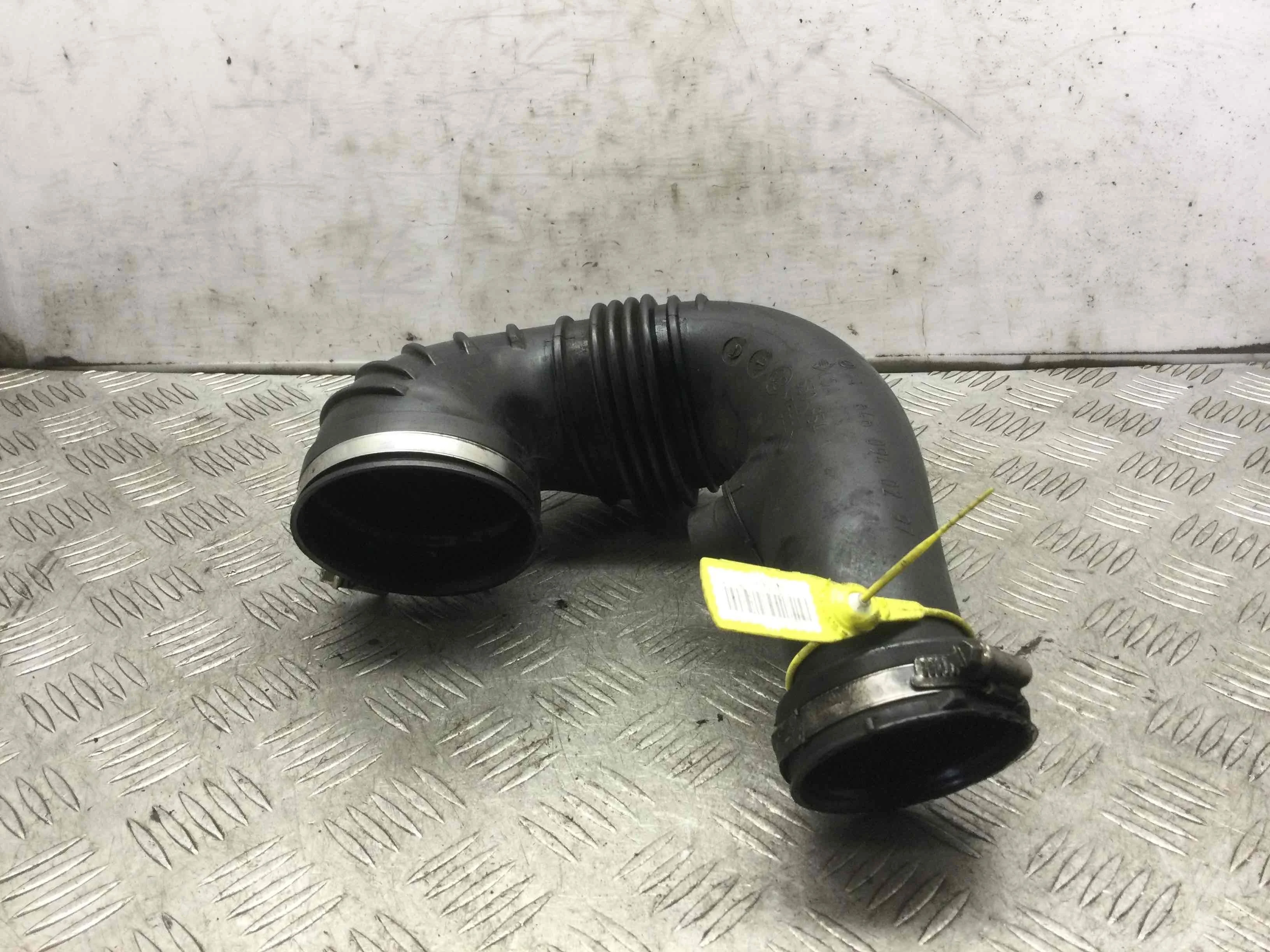 Патрубок воздушного фильтра Mercedes C-klasse W203/S203/CL203 (2000-2004) дизель 2.2 CDI Автомат Седан