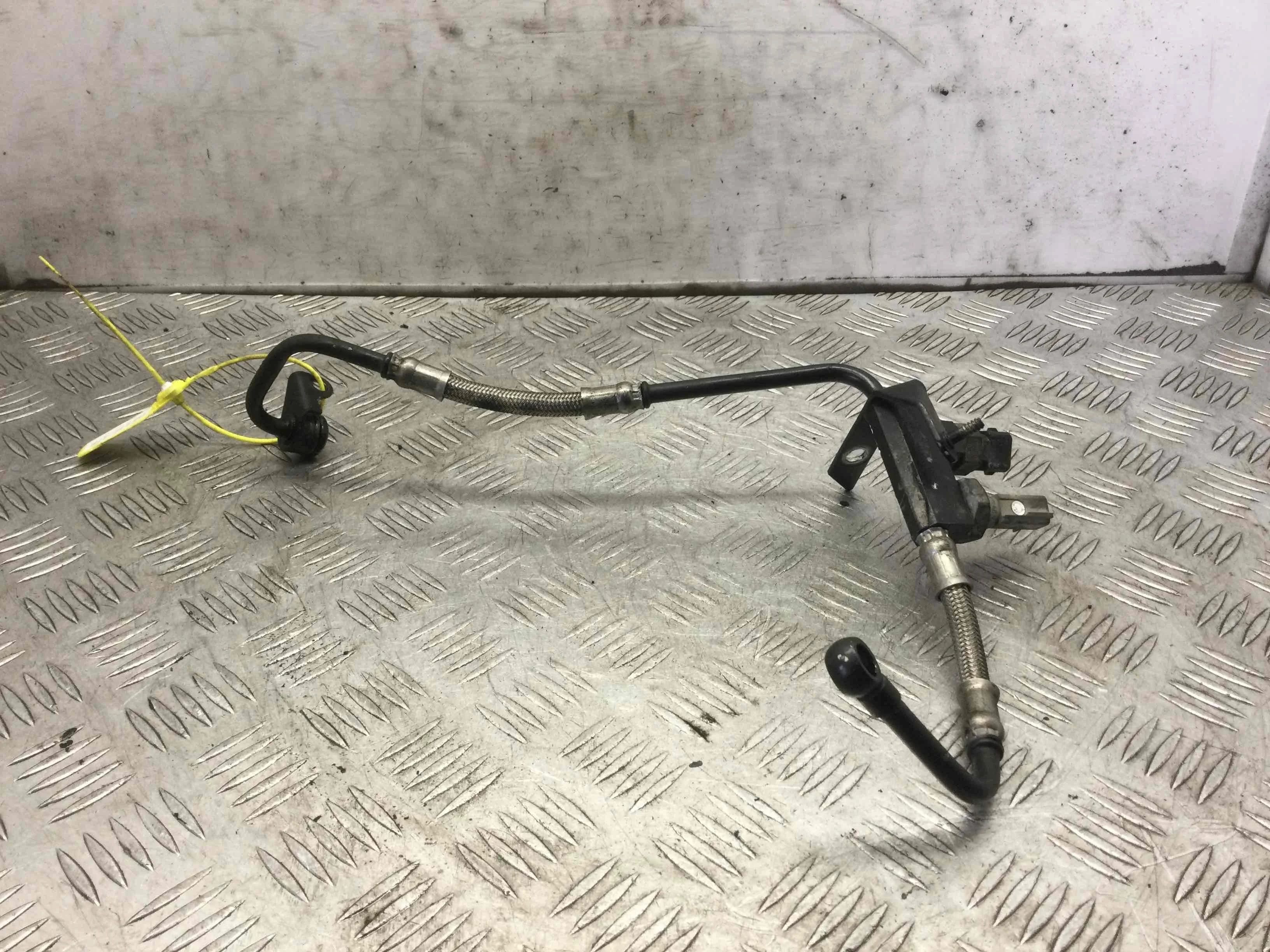 Масляная трубка турбины Audi A4 B6 (2000-2005) дизель 2.5  Механика Седан