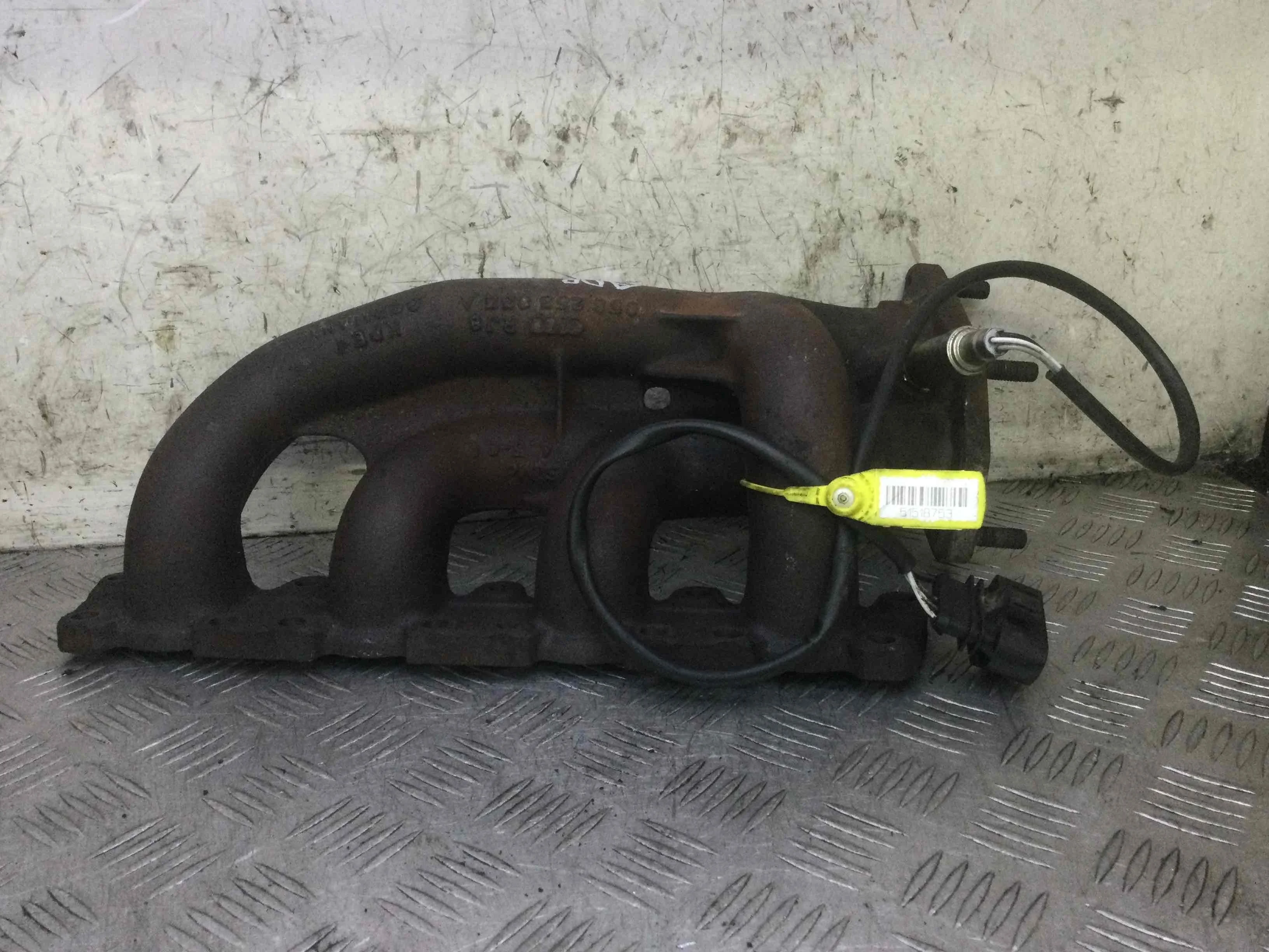 Коллектор выпускной Audi A4 B5 (1994-1999) бензин 1.8 i Механика Седан