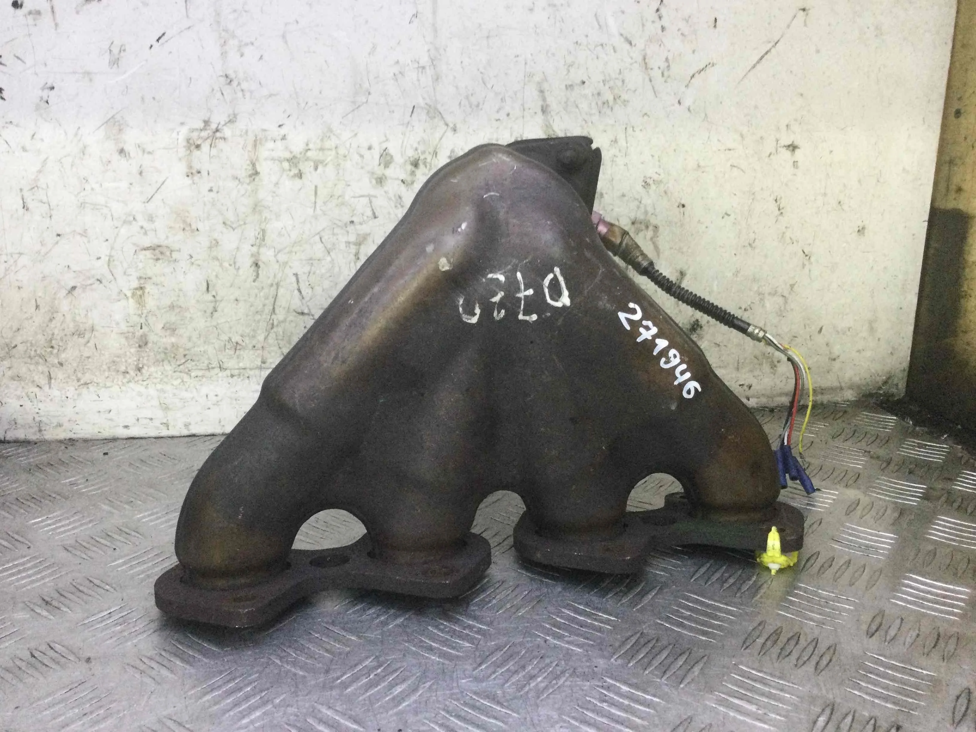 Коллектор выпускной Mercedes C-klasse W203/S203/CL203 (2000-2004) бензин 1.8 i Автомат Седан