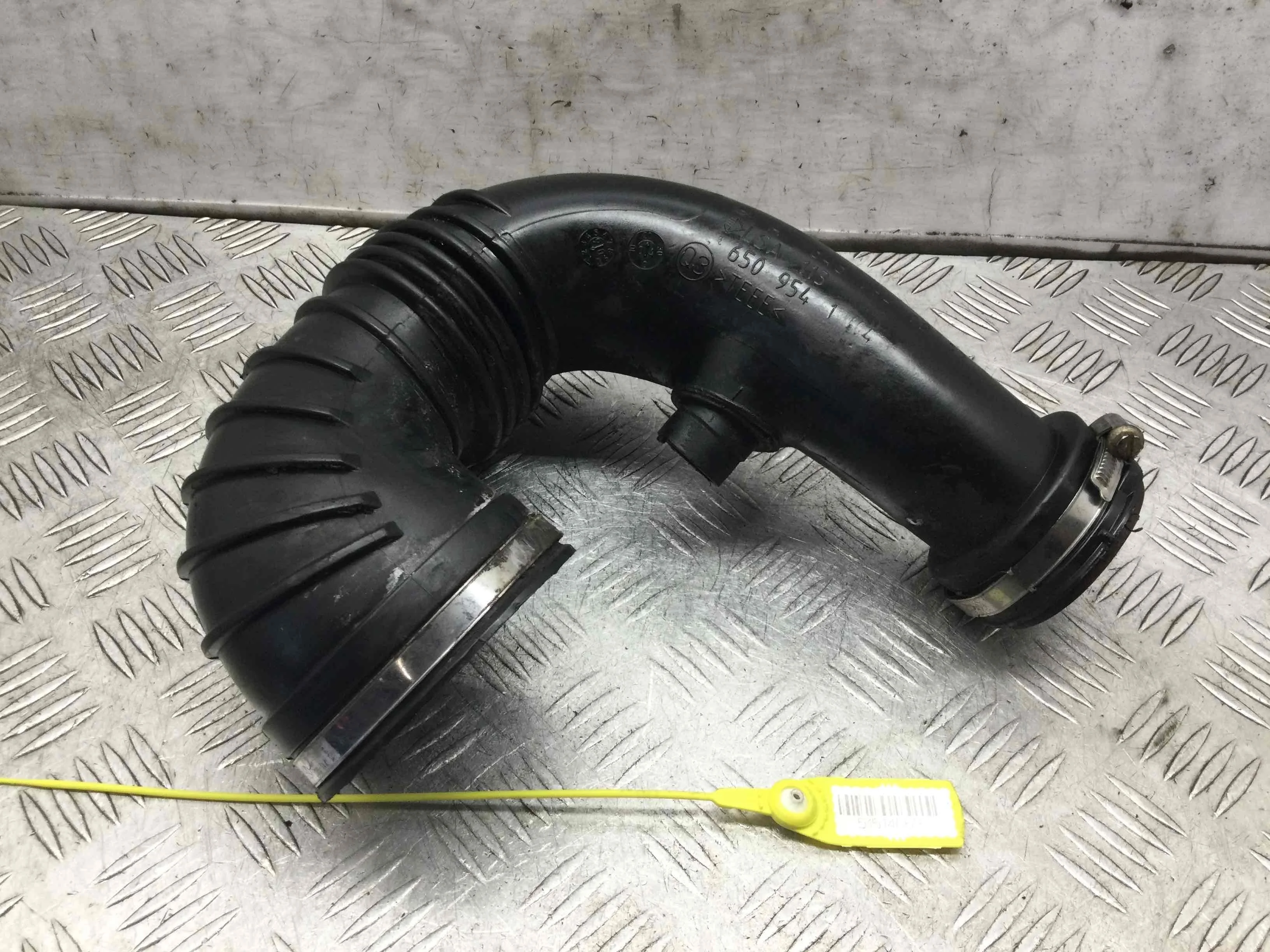 Патрубок воздушного фильтра Mercedes C-klasse W203/S203/CL203 (2000-2004) дизель 2.2 CDI Механика Седан