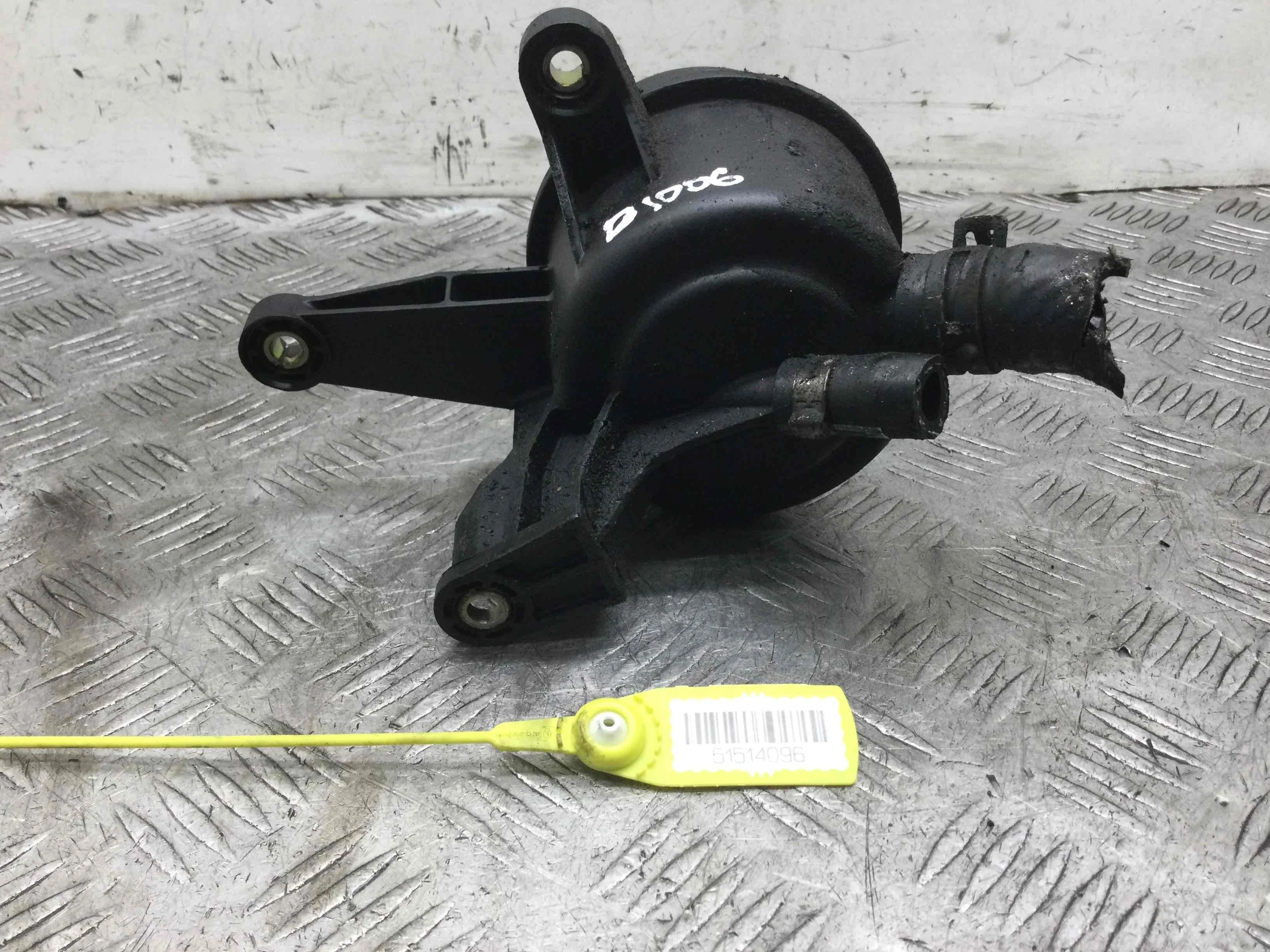 Бачок гидроусилителя Mercedes C-klasse W203/S203/CL203 (2000-2004) дизель 2.2 CDI Механика Седан