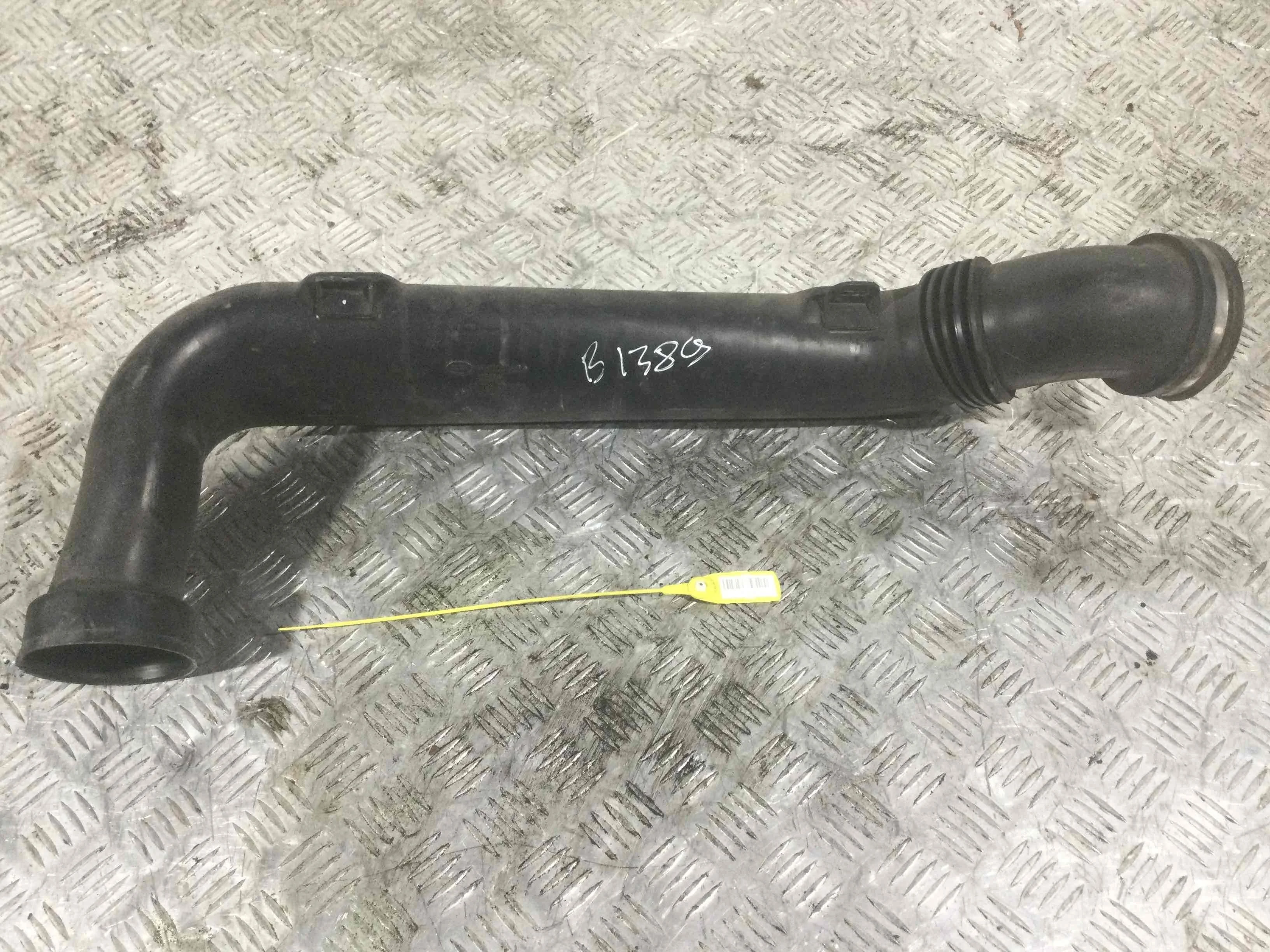 Патрубок воздушного фильтра Land Rover Discovery Discovery III (LA) 2004 - 2009 дизель 2.7 TD Автомат