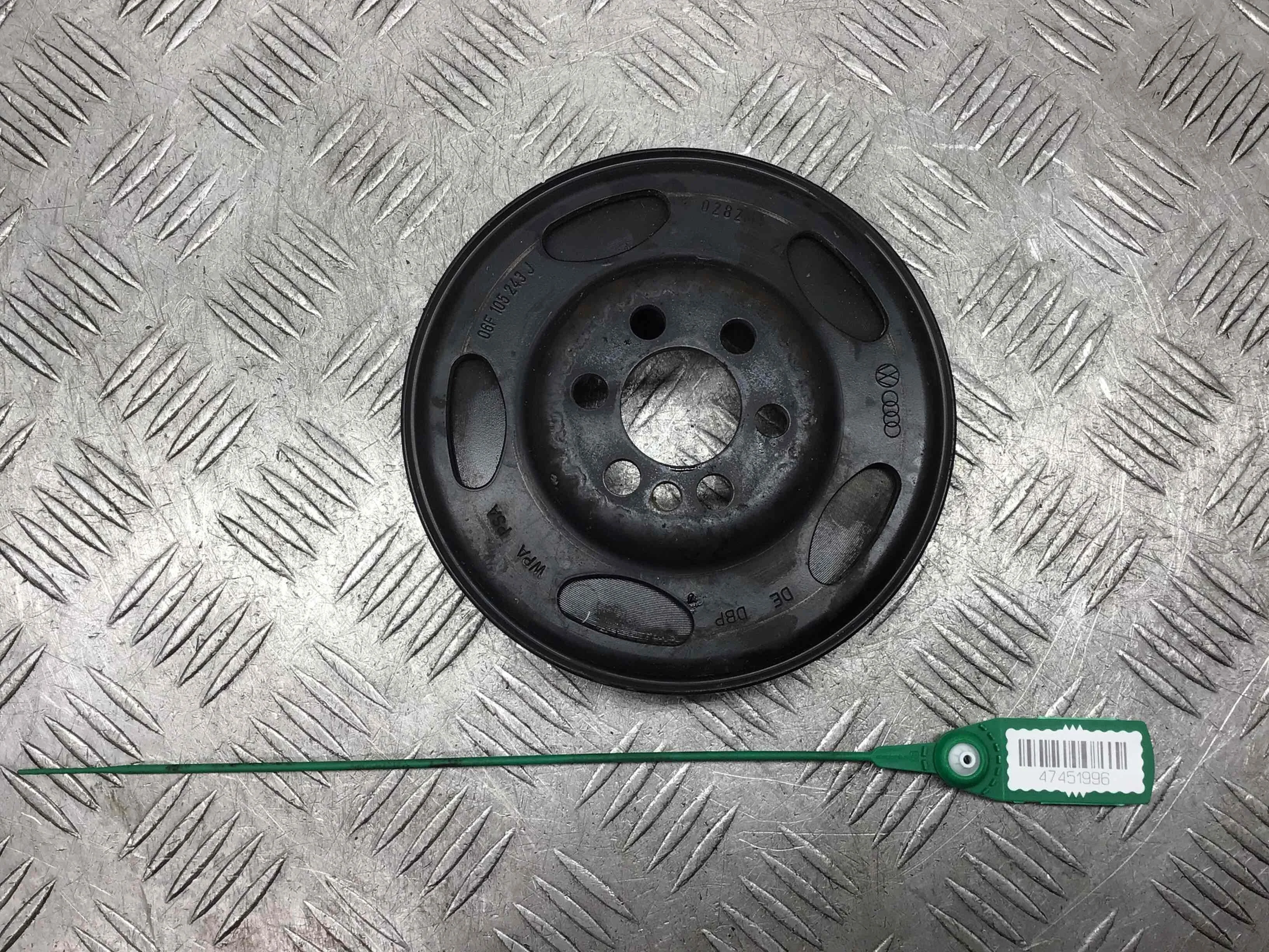 Шкив коленвала Audi A6 C6/4F (2004-2008) бензин 2.0  DSG