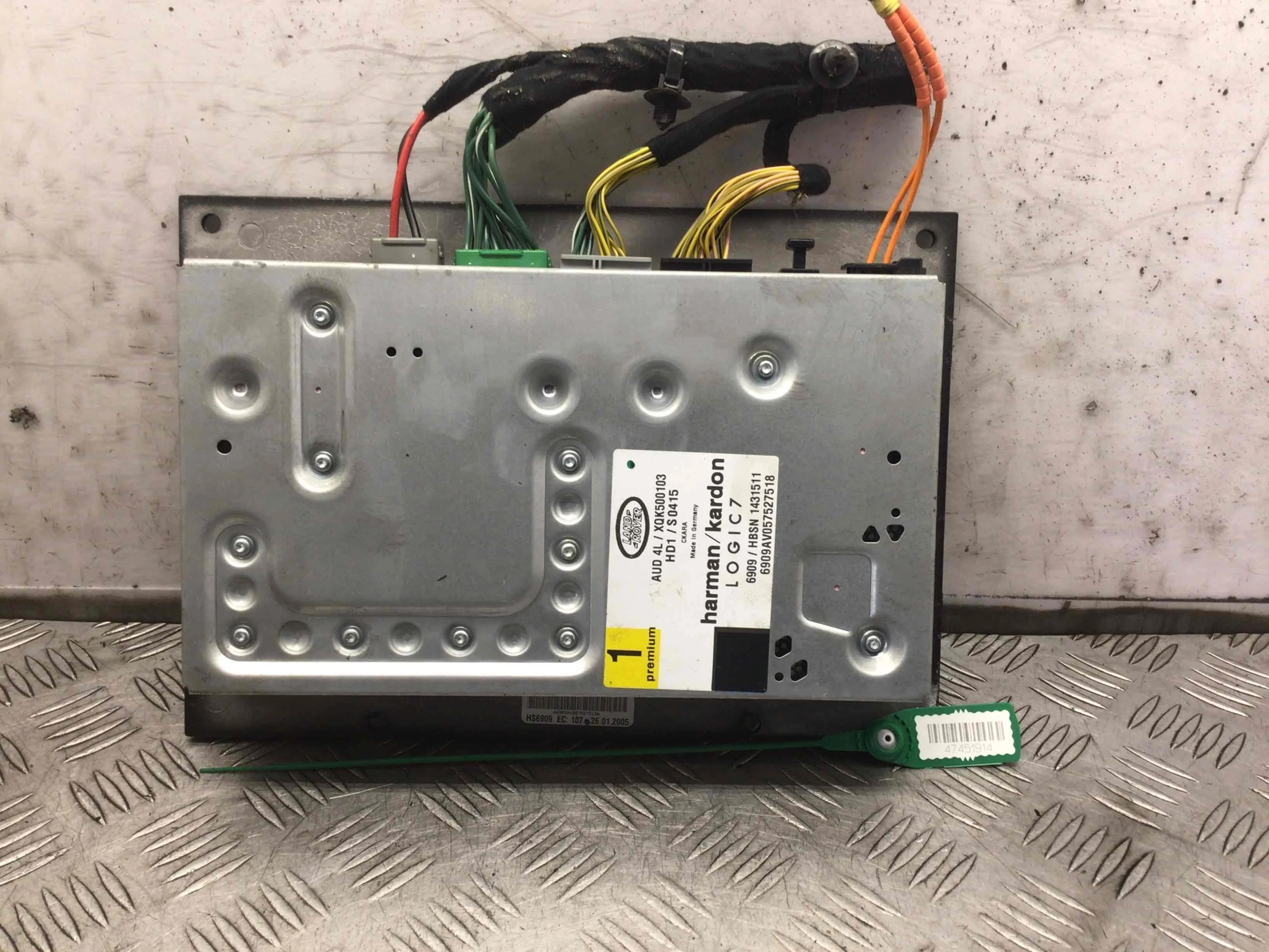 Усилитель музыкальный Land Rover Discovery Discovery III (LA) 2004 - 2009 дизель 2.7 TD Автомат