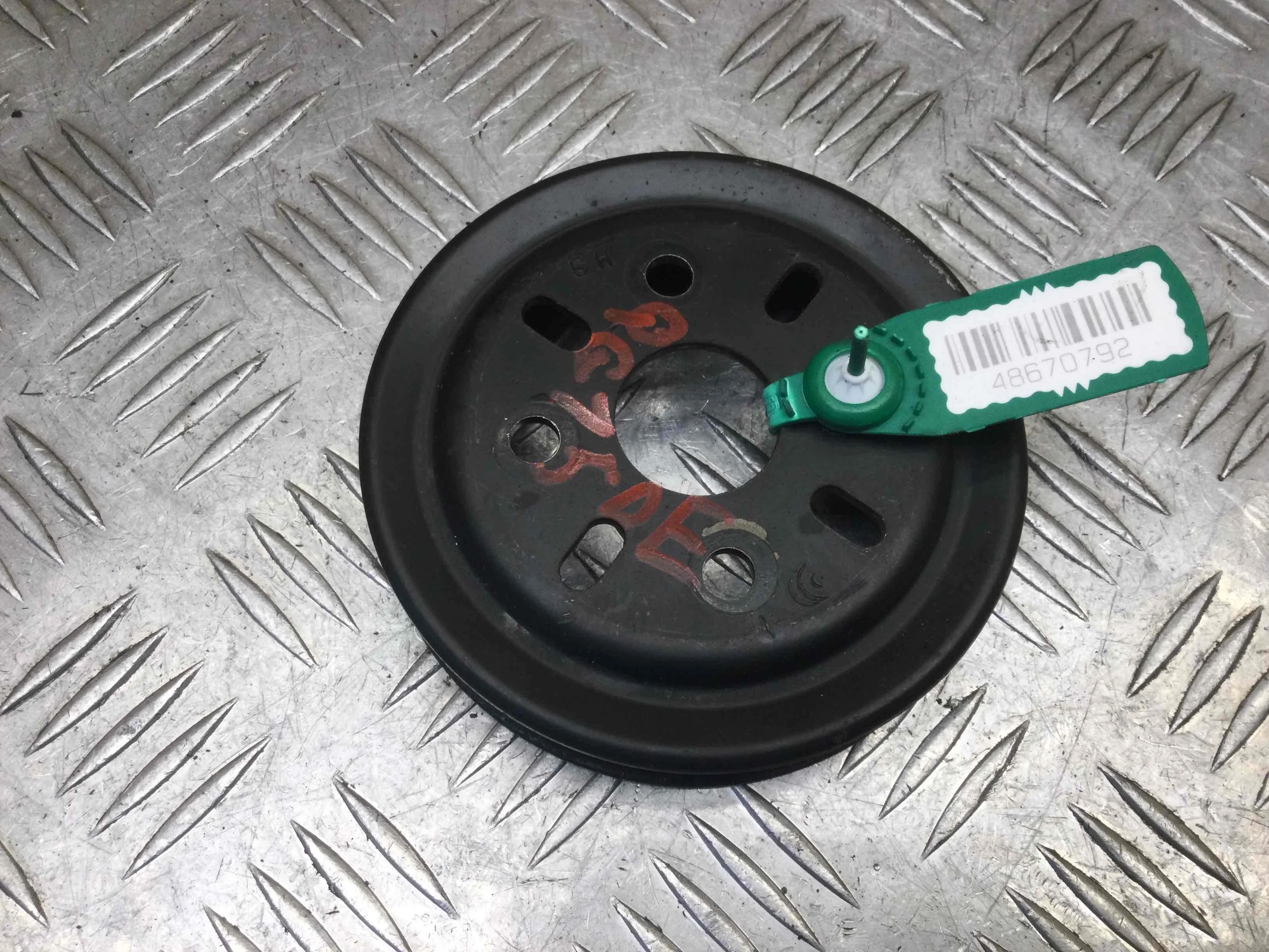 Шкив помпы Nissan Almera N16 (2000-2003) бензин 1.5 i Механика Седан