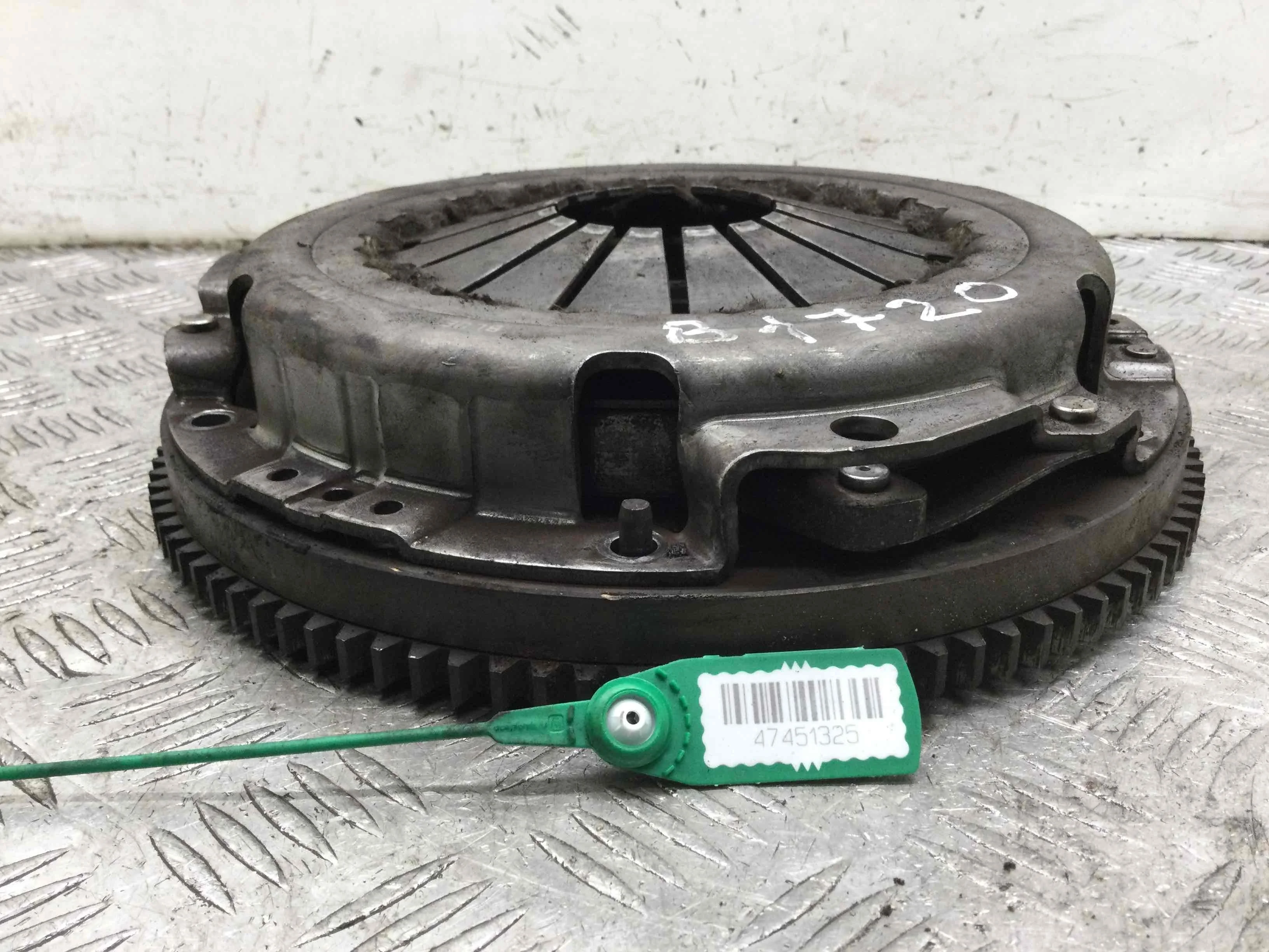 Маховик Nissan Almera N16 [рестайлинг] (2003-2006) бензин 1.5  Механика Универсал