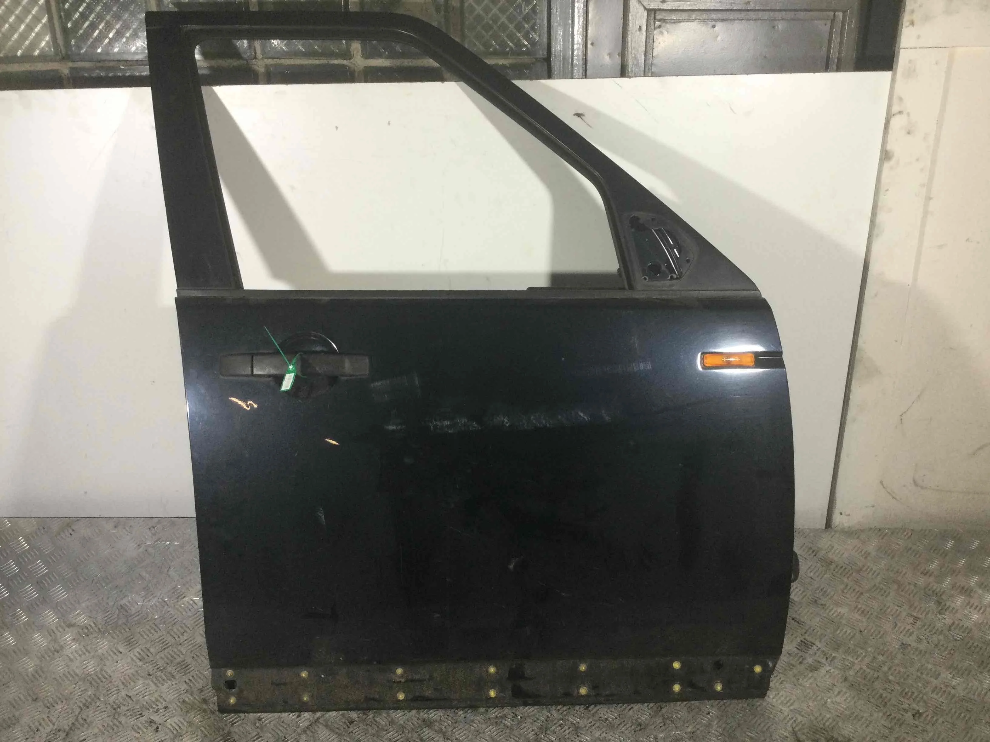 Дверь передняя правая Land Rover Discovery Discovery III (LA) 2004 - 2009 дизель 2.7 TD Автомат