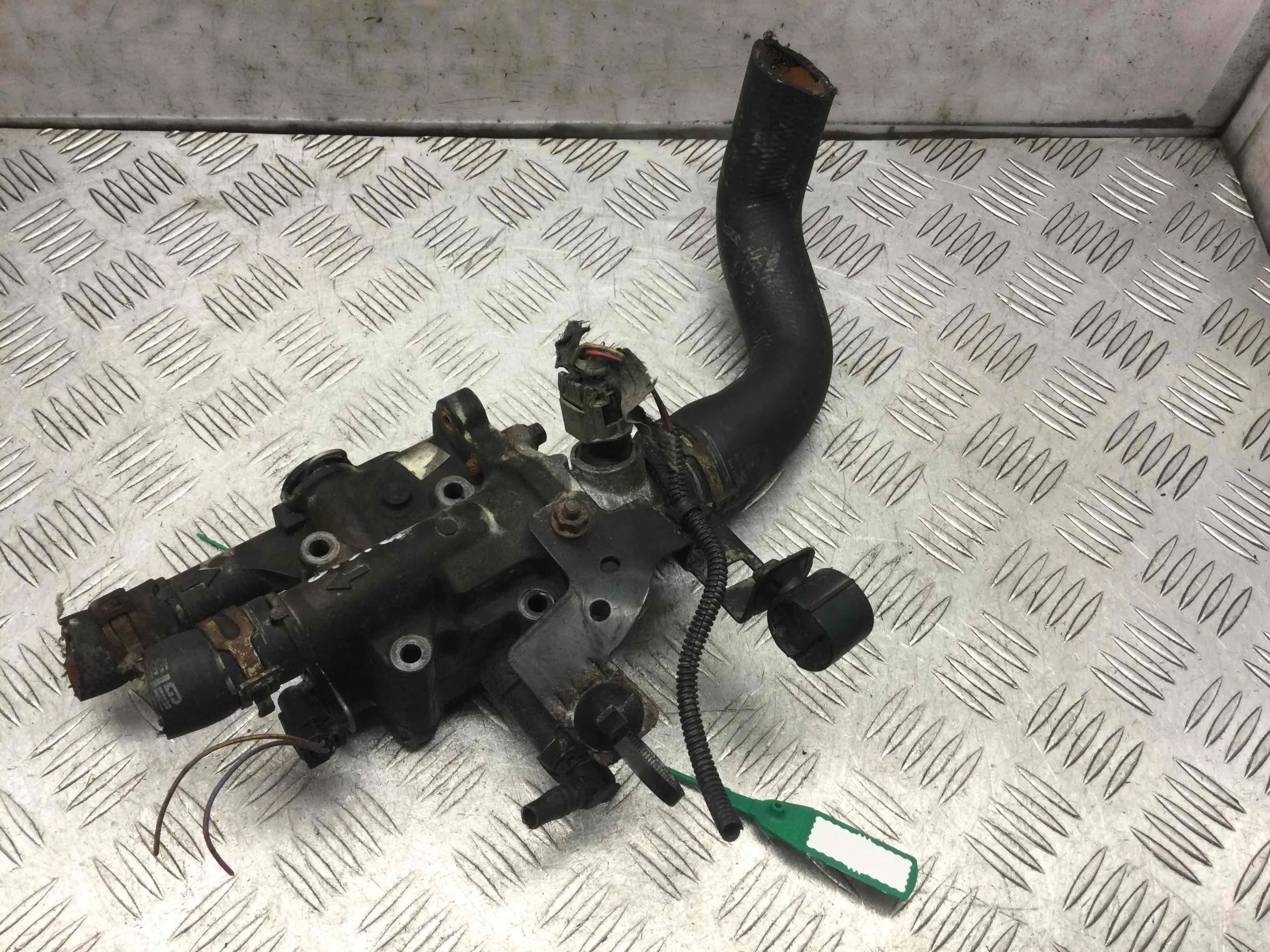 Корпус термостата Opel Astra H 2004-2007 бензин 1.8  Механика Седан