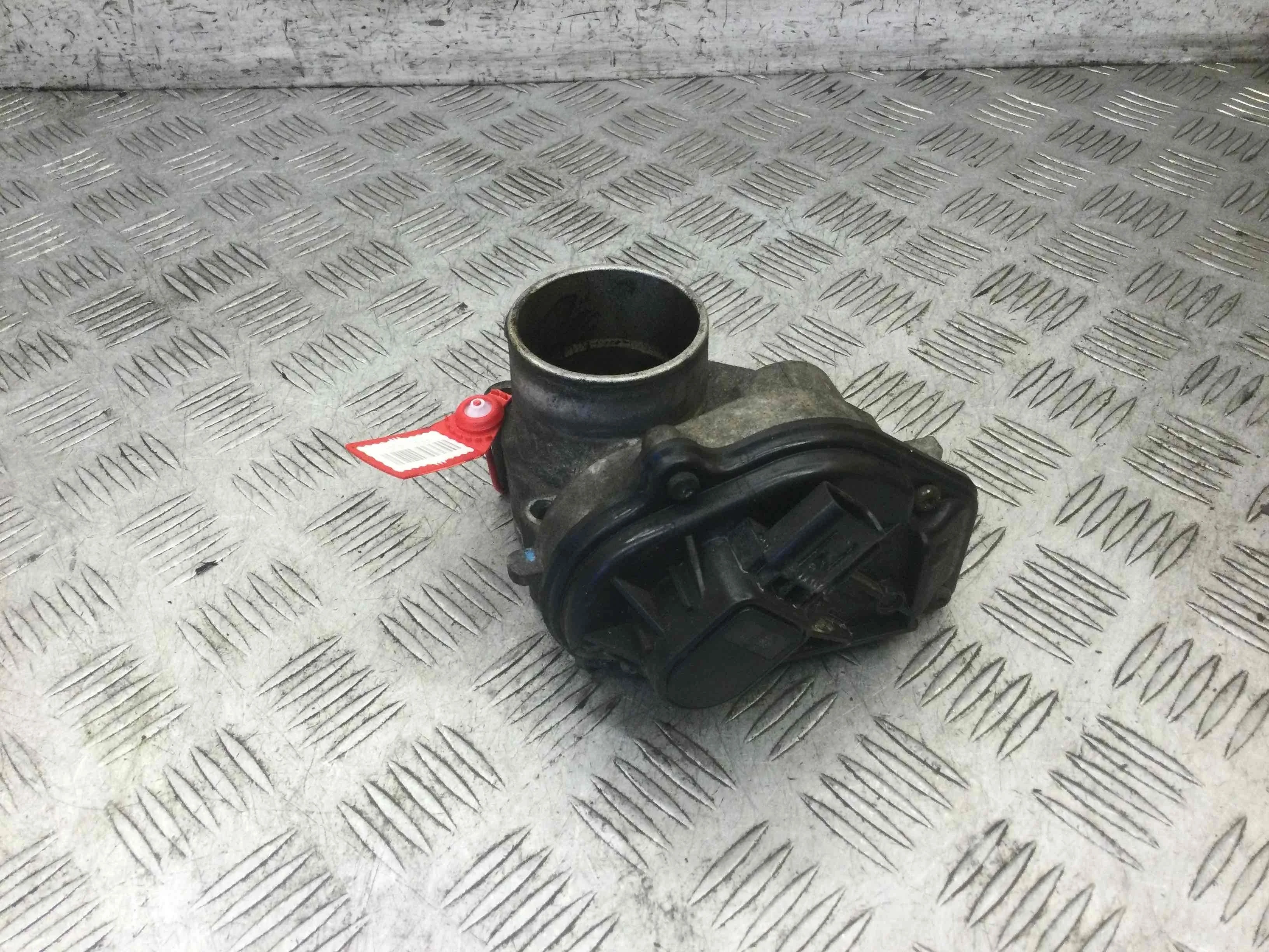 Заслонка дроссельная Ford Focus 2 поколение (2005-2008) бензин 1.6  Механика Х/б