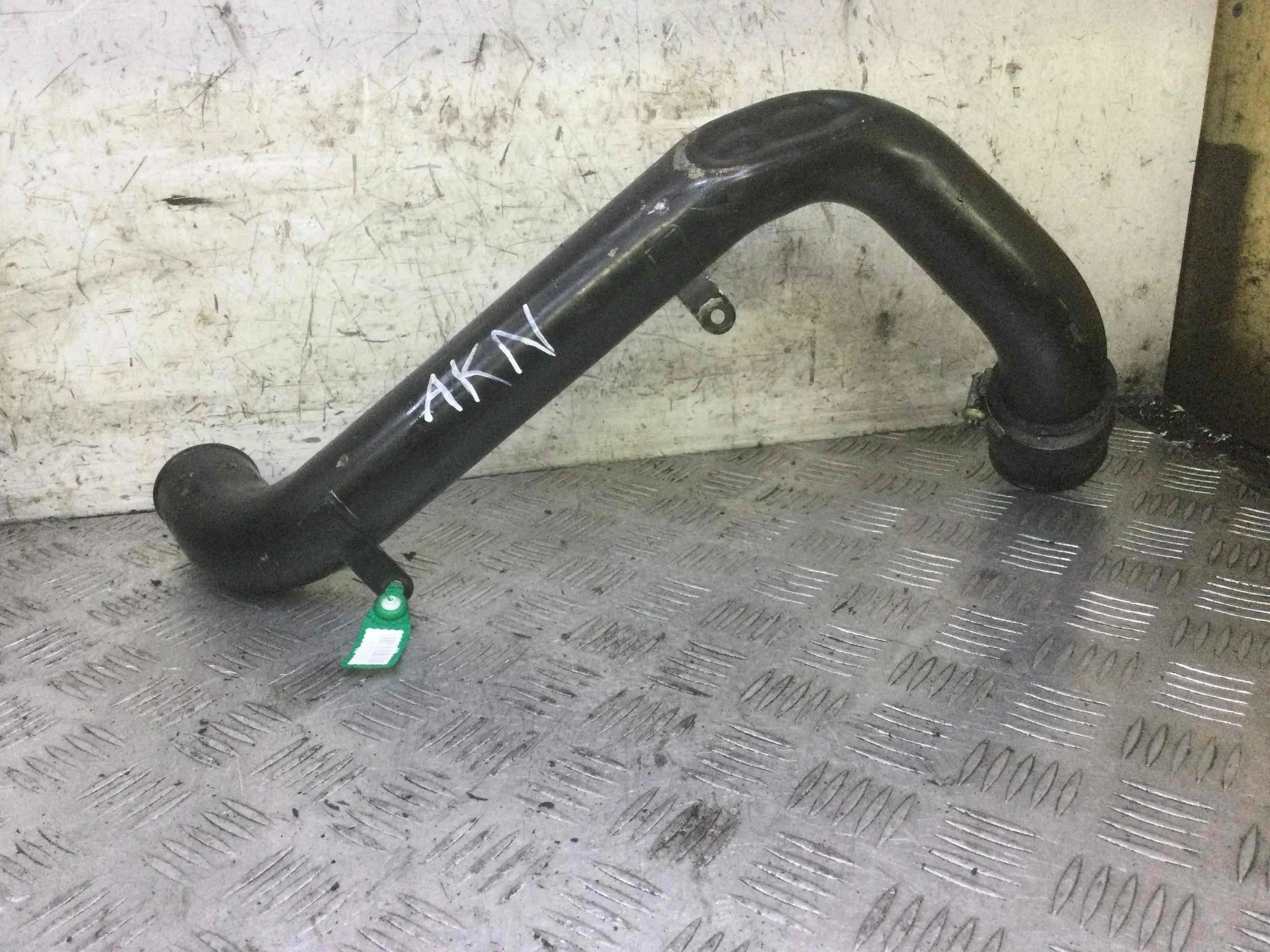 Патрубок интеркулера Audi A6 C5/4B (1997-2004) дизель 2.5 TDI Механика Седан