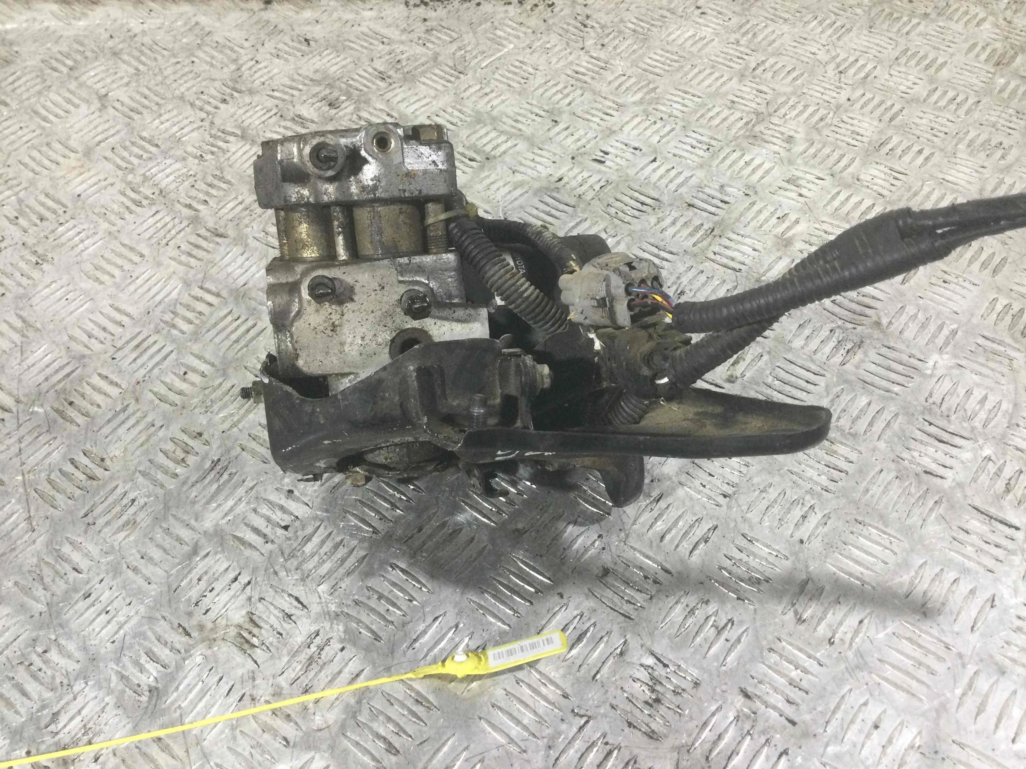 Блок ABS Toyota Carina E Carina E (T190) 1992 - 1997 бензин 2.0