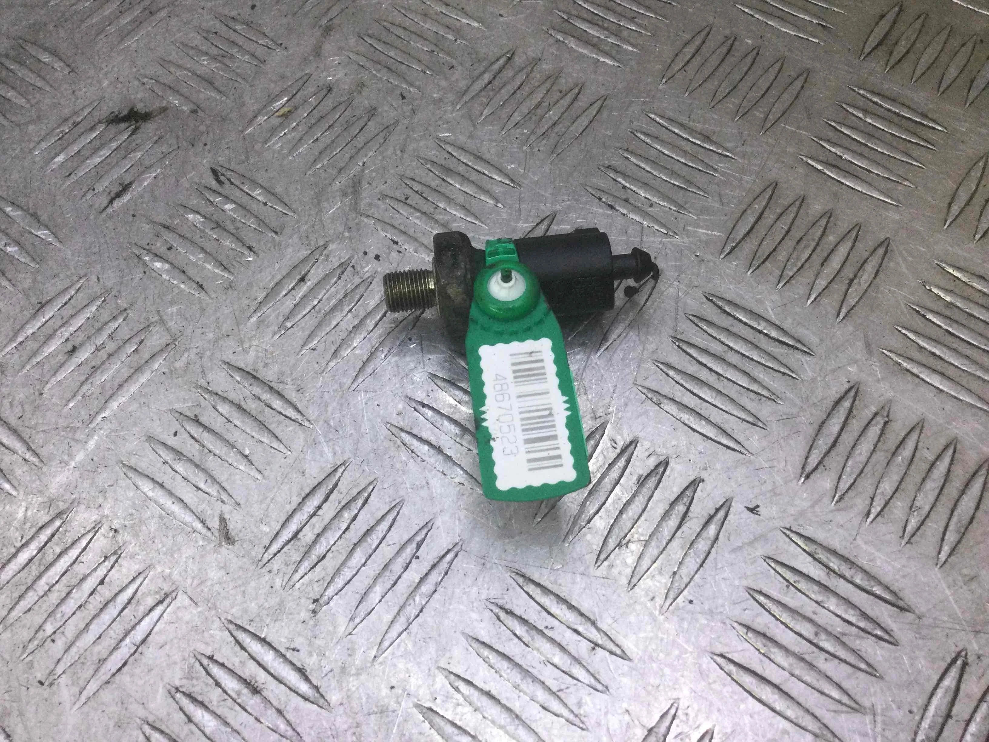 Датчик давления масла Volkswagen Golf 5 поколение (2004-2009) бензин 1.4 i Механика Х/б