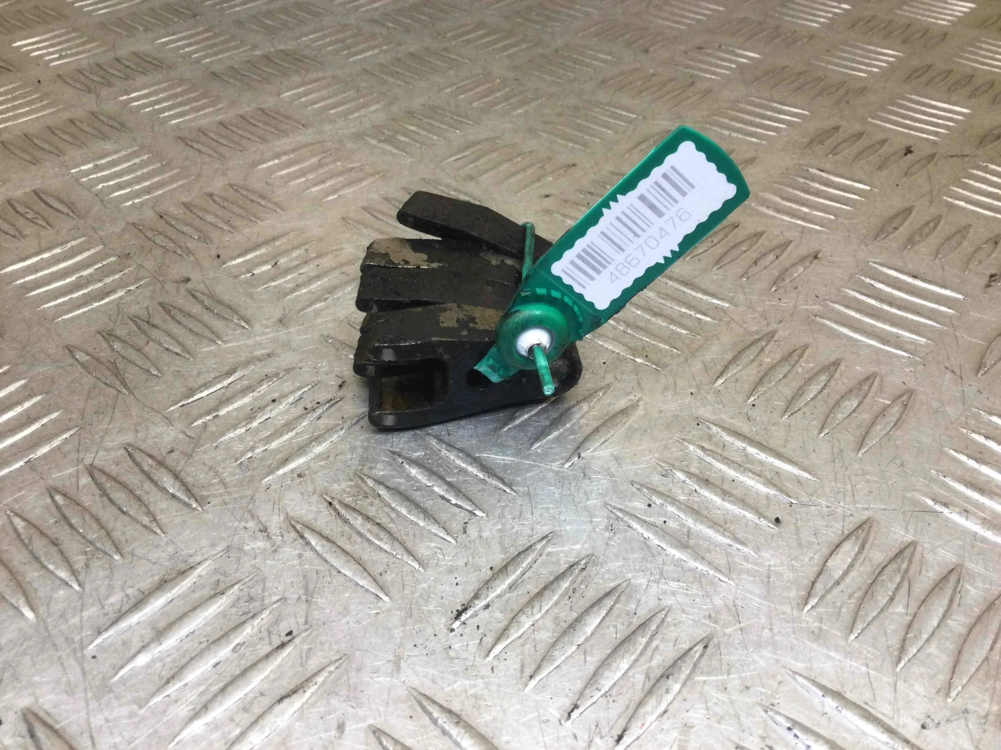 Скоба (кронштейн) крепления форсунки Mercedes Vito W639 (2003-2010) дизель 2.2 CDI Механика