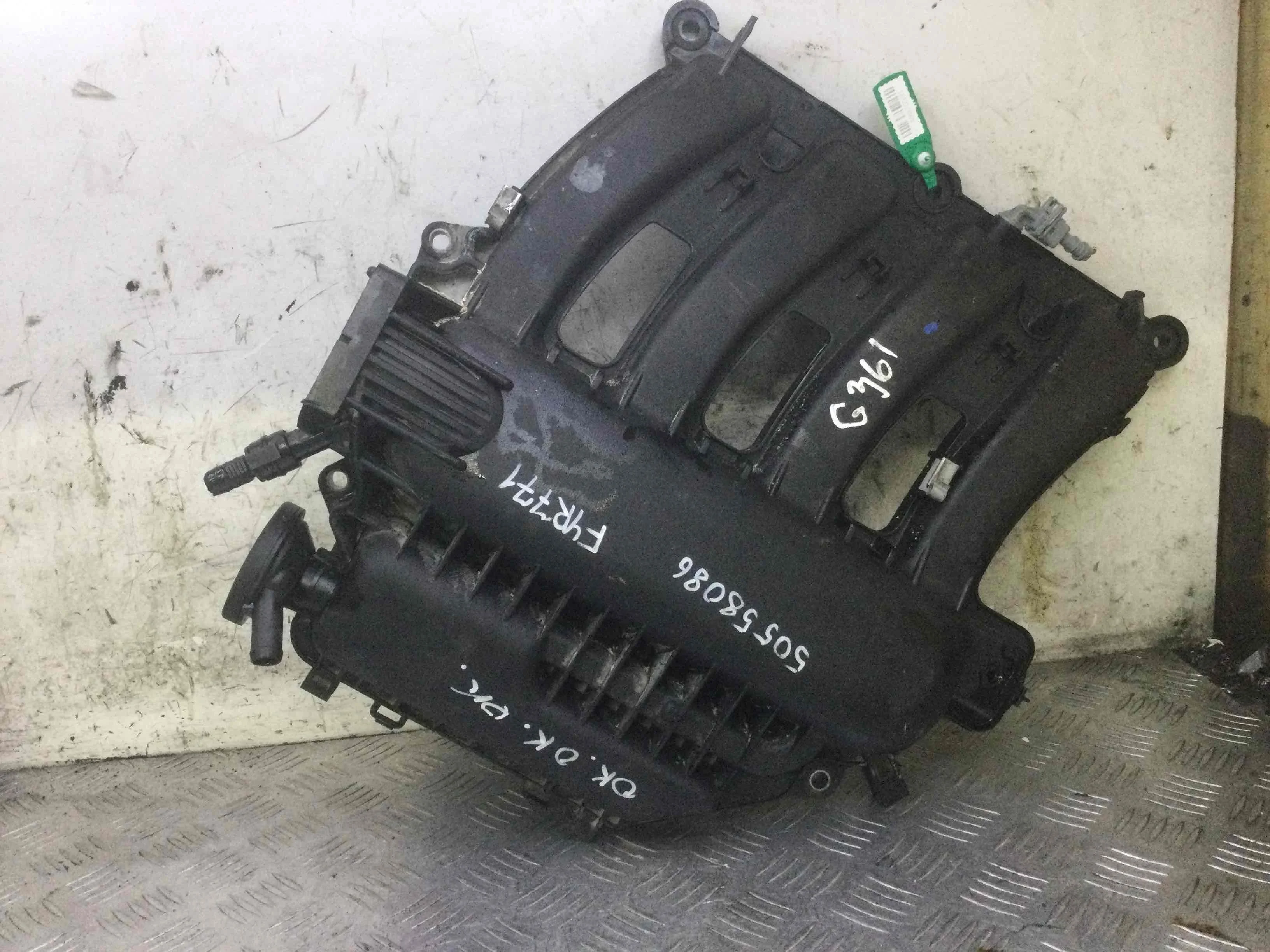 Коллектор впускной Renault Scenic 2 поколение (2003-2006) бензин 2.0  Автомат Минивэн