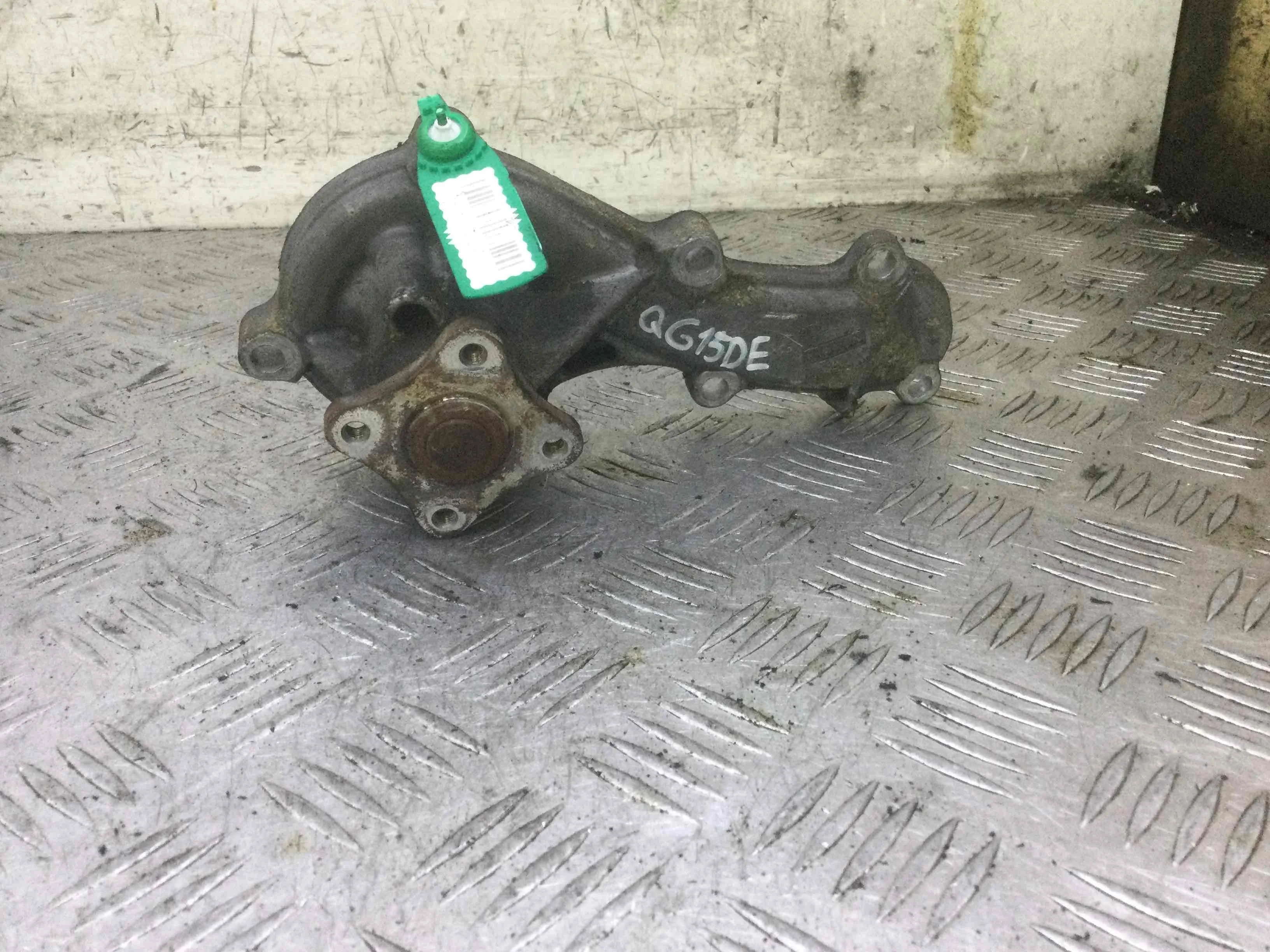 Помпа Nissan Almera N16 [рестайлинг] (2003-2006) бензин 1.5 i Механика