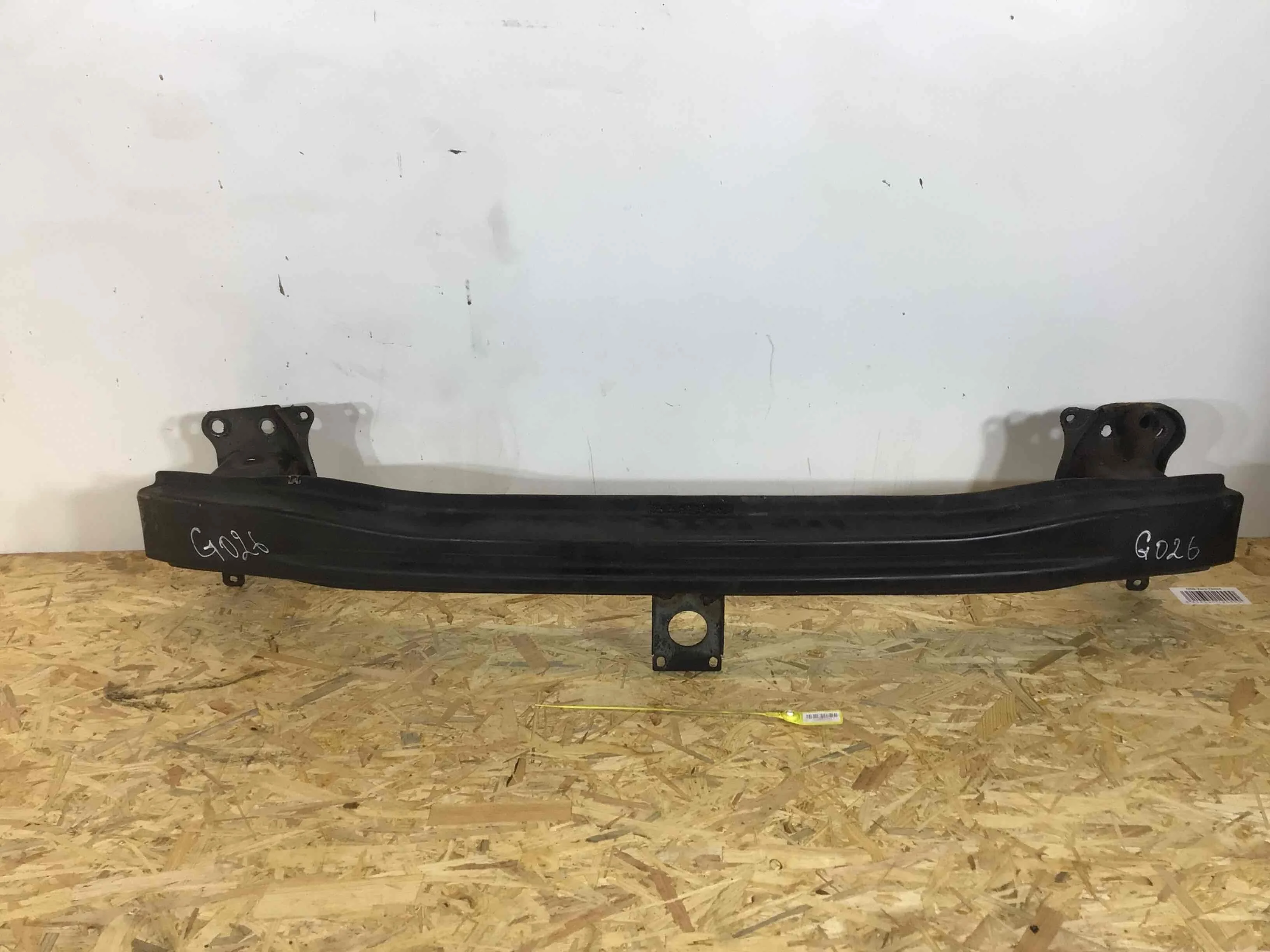 Усилитель бампера переднего Volkswagen Golf 5 поколение (2004-2009) дизель 2.0 TDI Механика Х/б